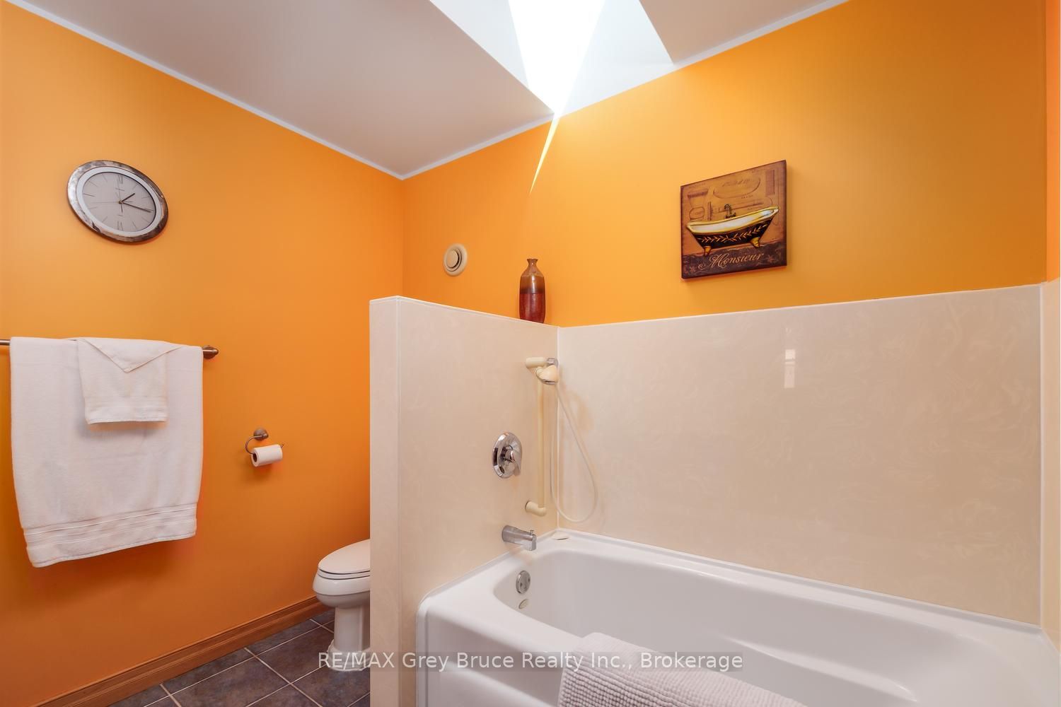 68 Bayshore Avenue S Property Photo 33