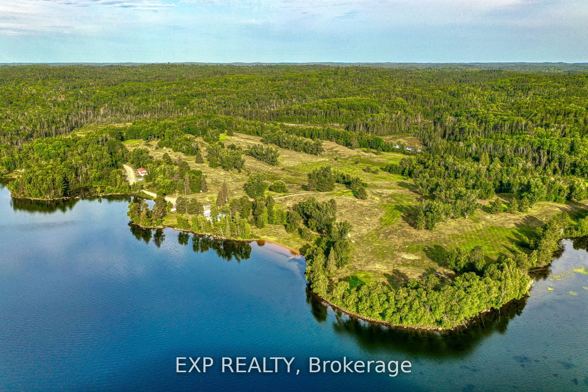 725 Lochhead Drive Property Photo 1