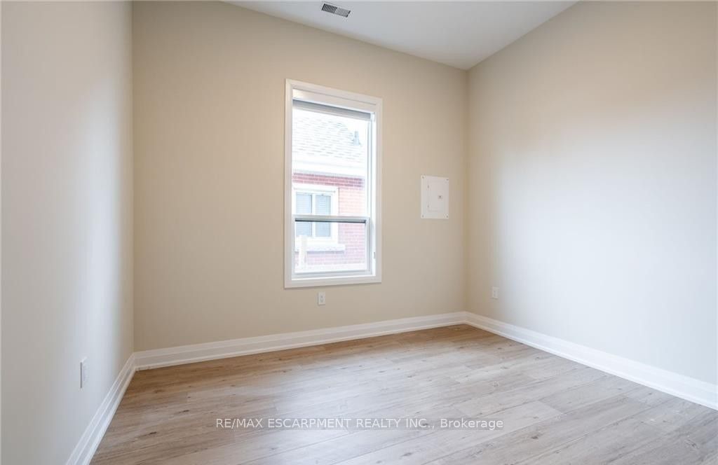 728 Eleventh Avenue B Property Photo 13