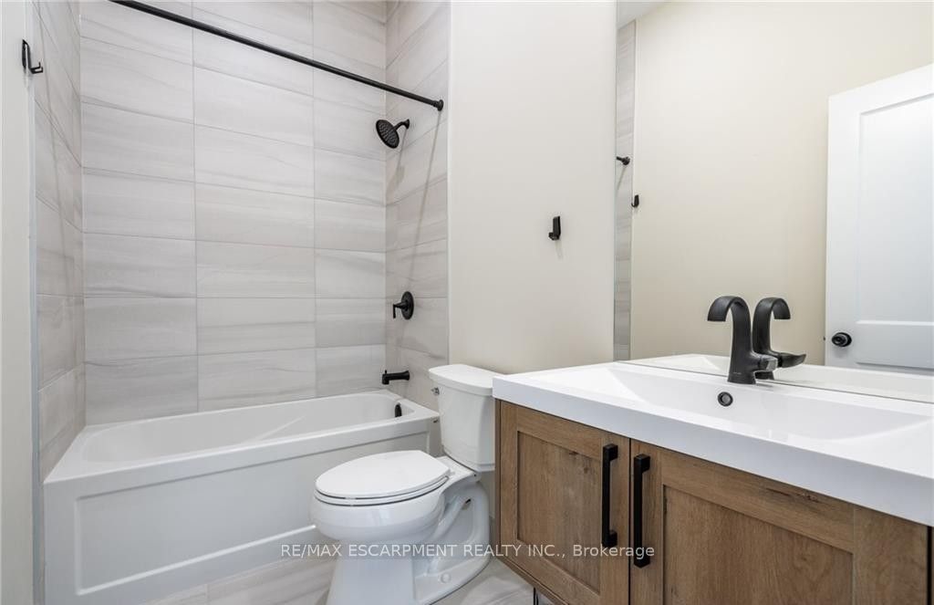 728 Eleventh Avenue B Property Photo 14