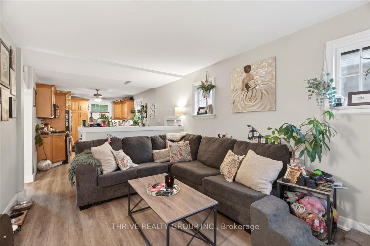 494 Highbury Avenue N Property Photo 3