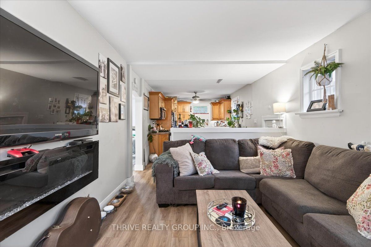 494 Highbury Avenue N Property Photo 4