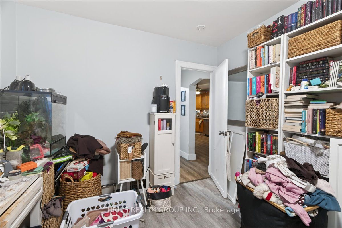 494 Highbury Avenue N Property Photo 9