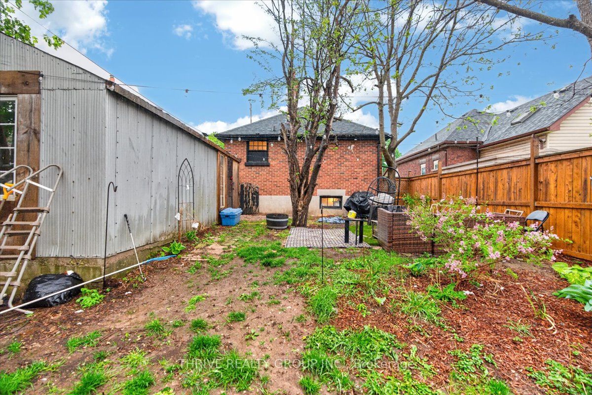 494 Highbury Avenue N Property Photo 18