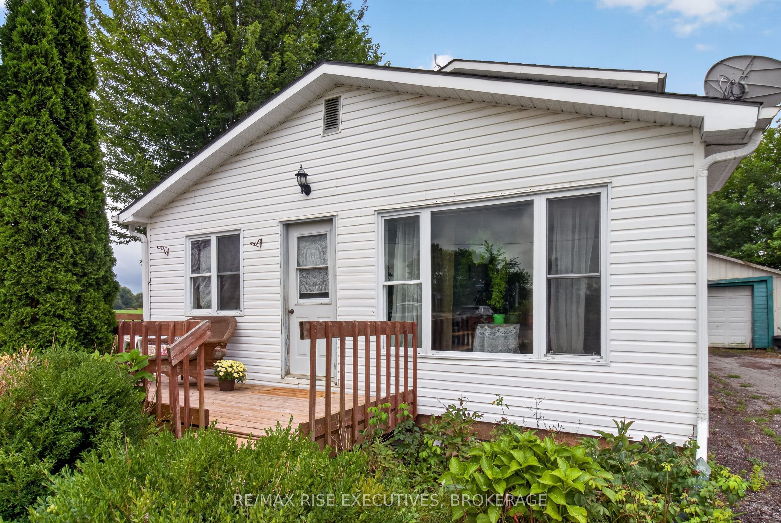 463 Station Road Property Photo 3