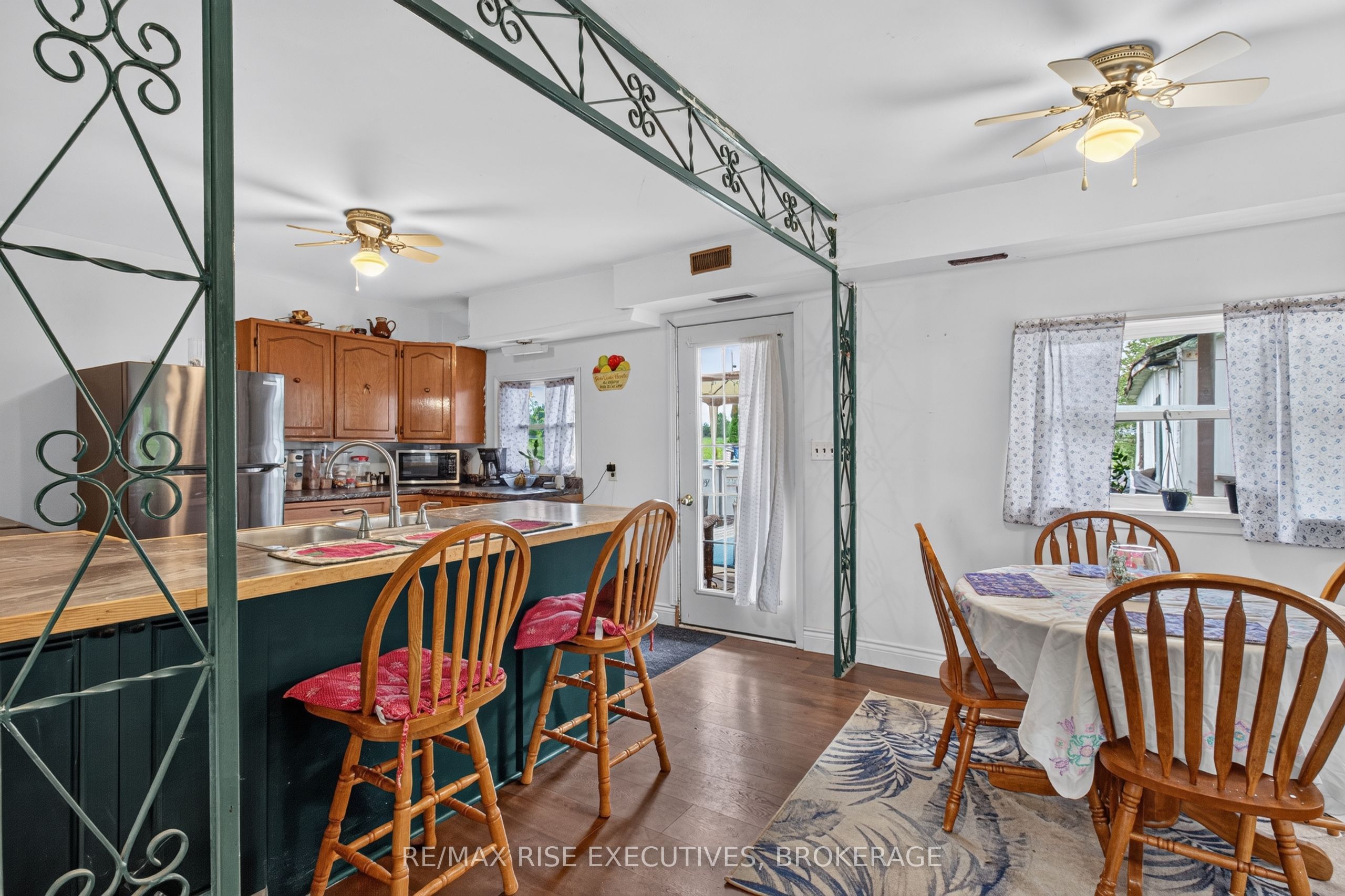 463 Station Road Property Photo 12