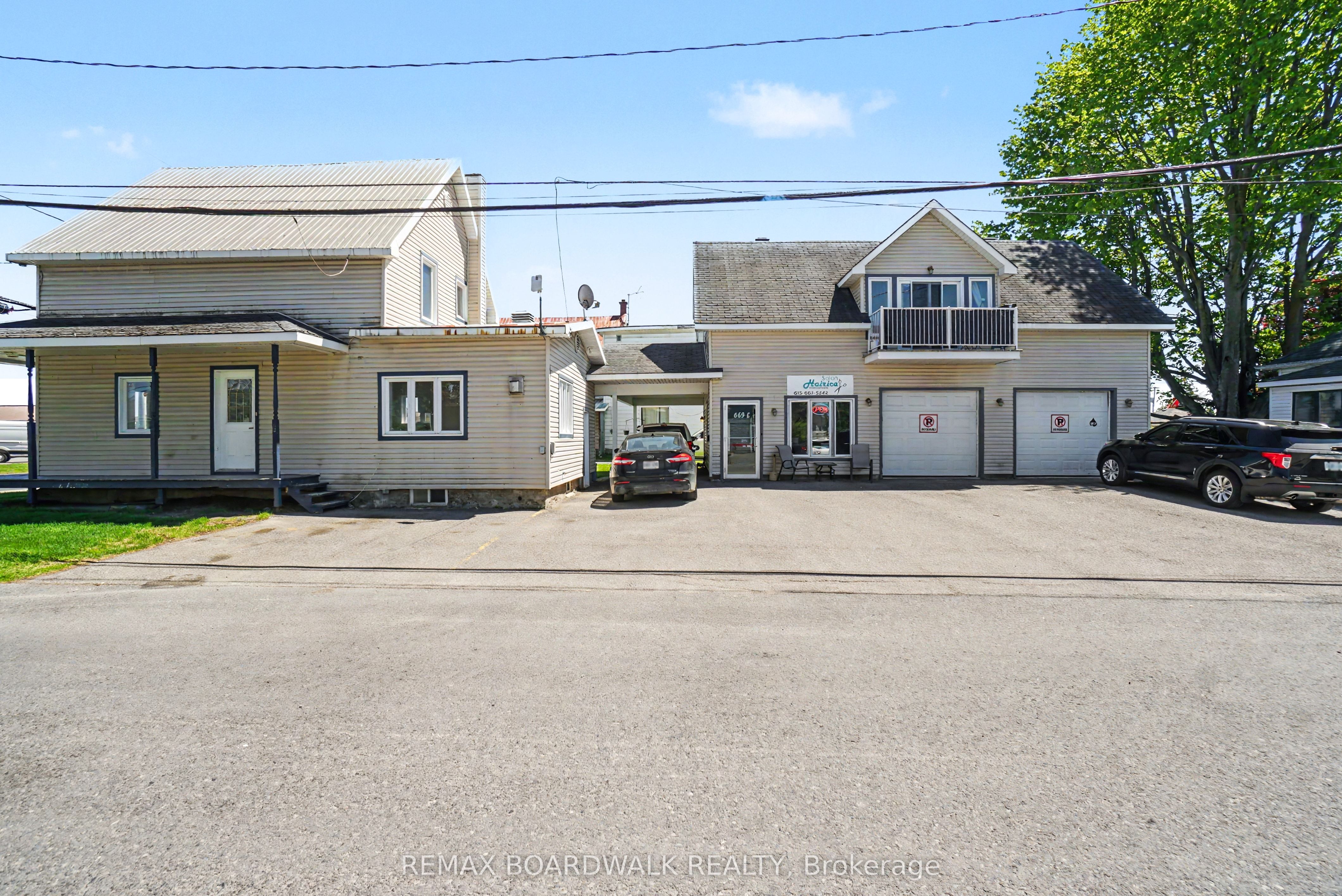 683 Principale Street Property Photo 3