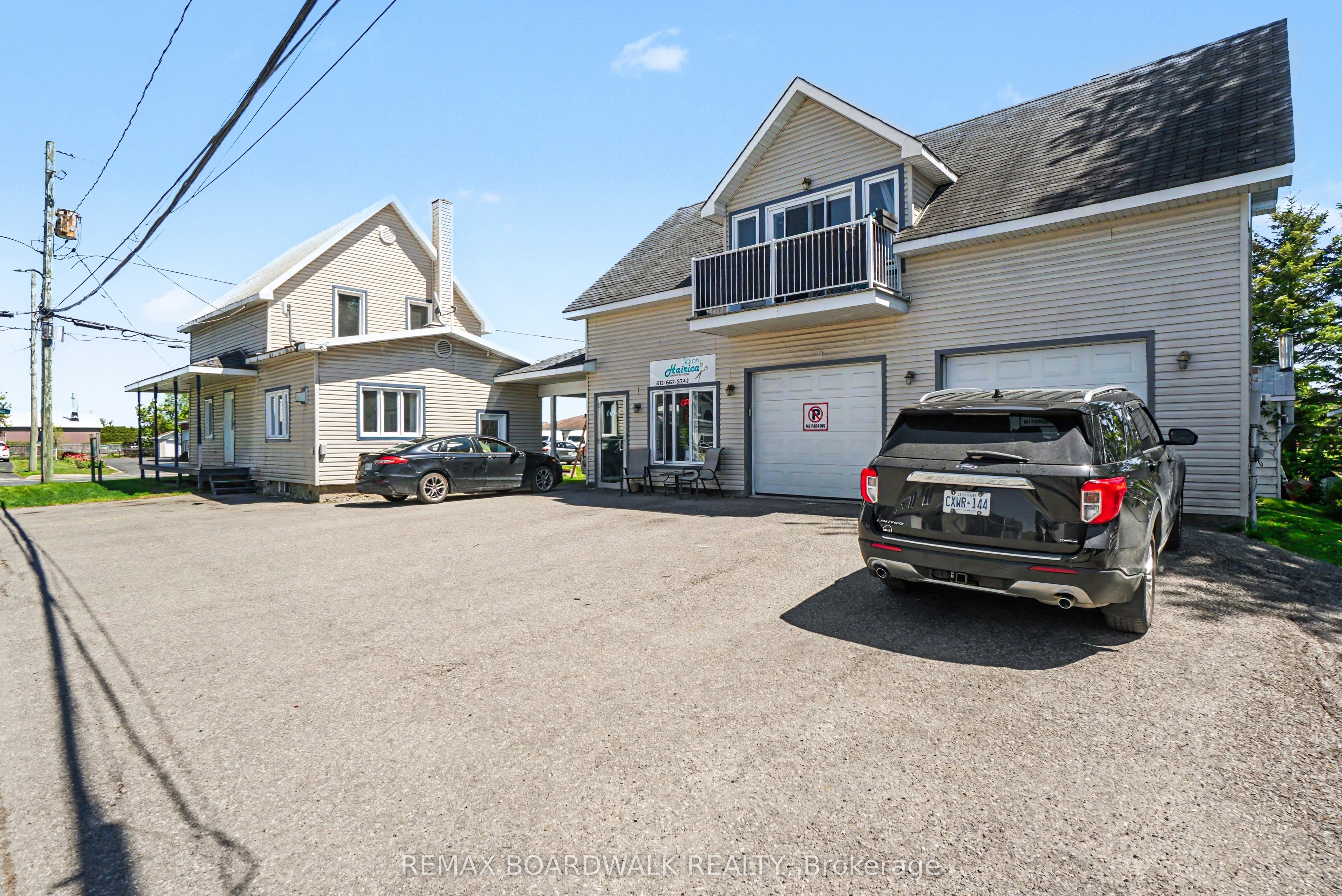 683 Principale Street Property Photo 6