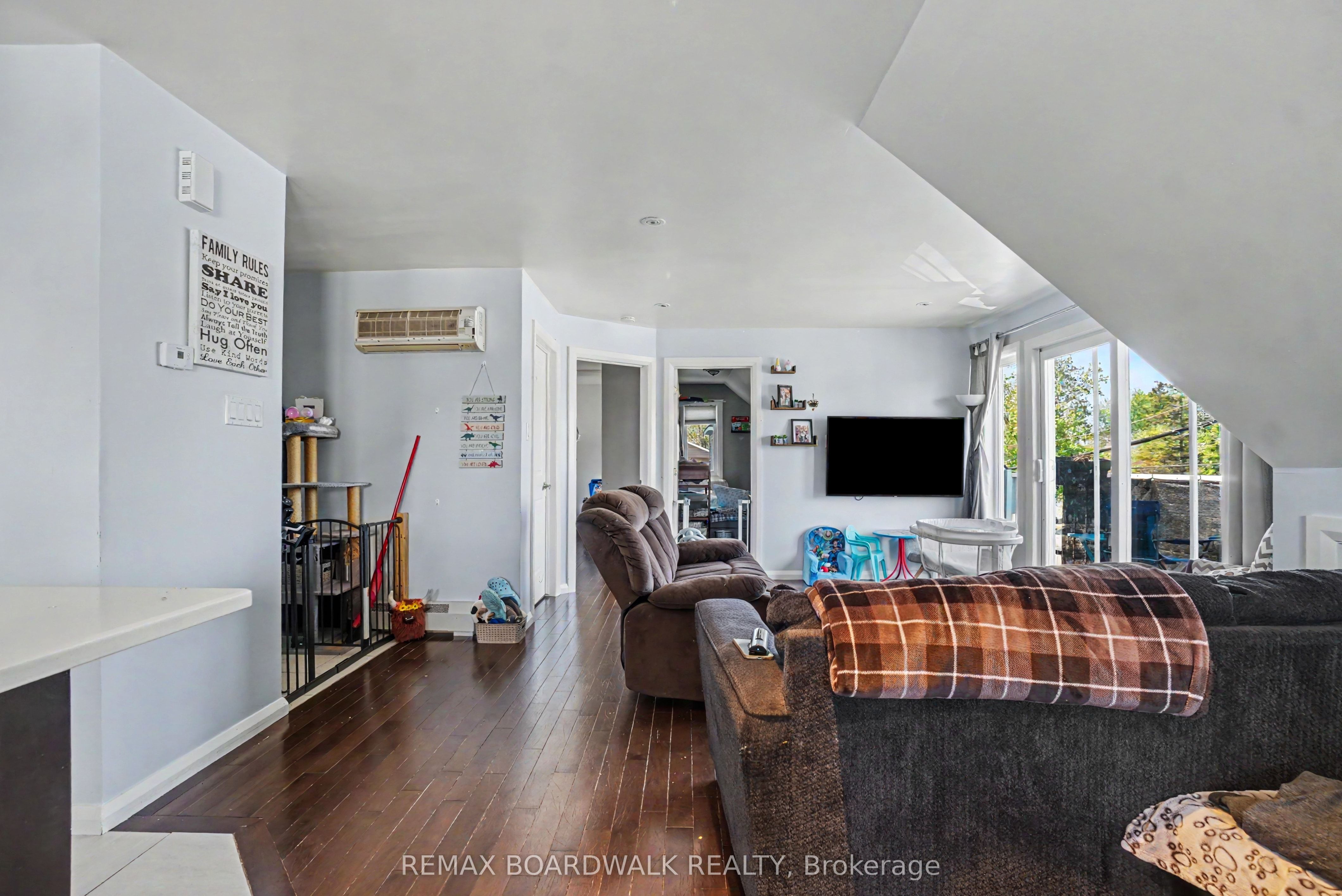 683 Principale Street Property Photo 23