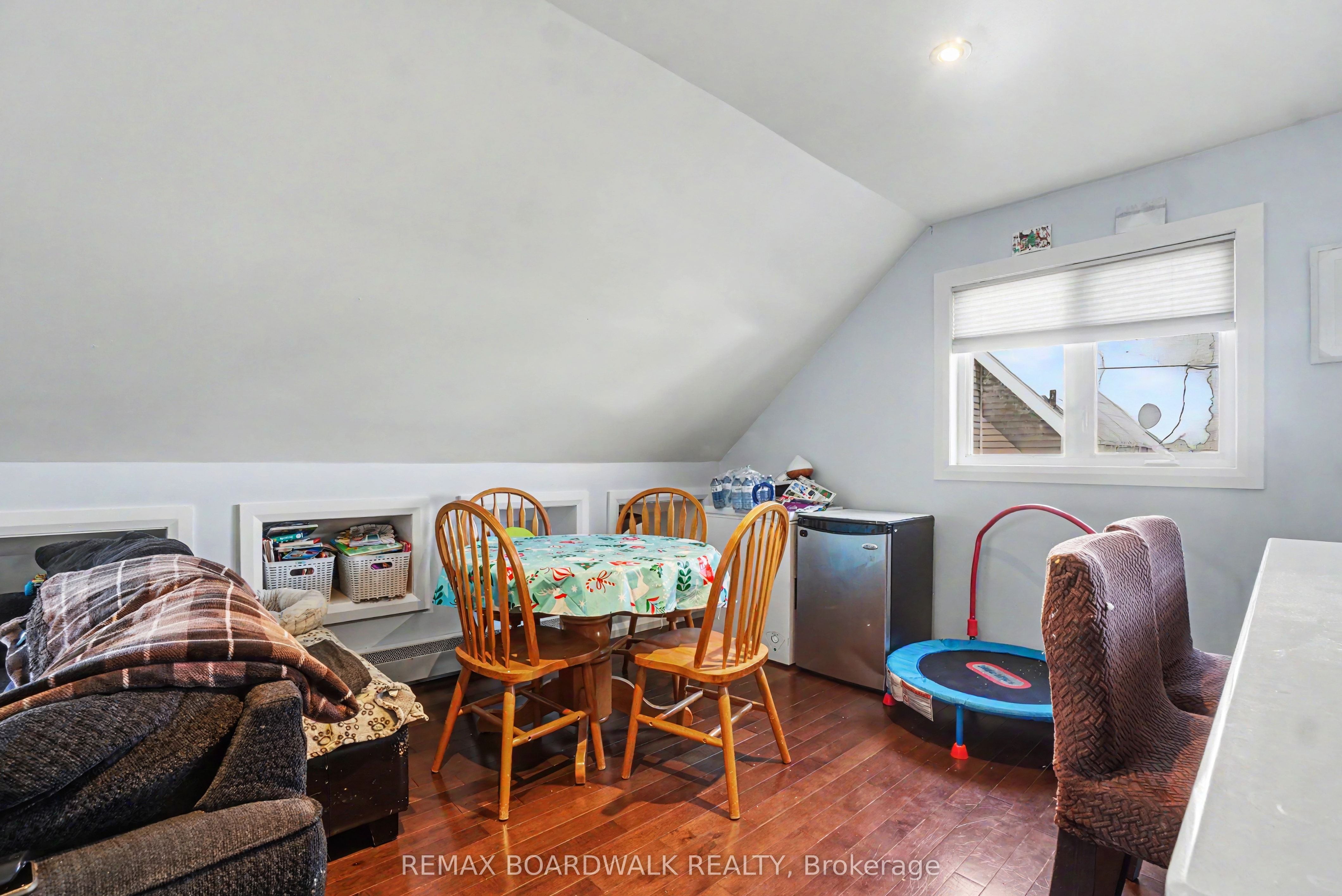 683 Principale Street Property Photo 28