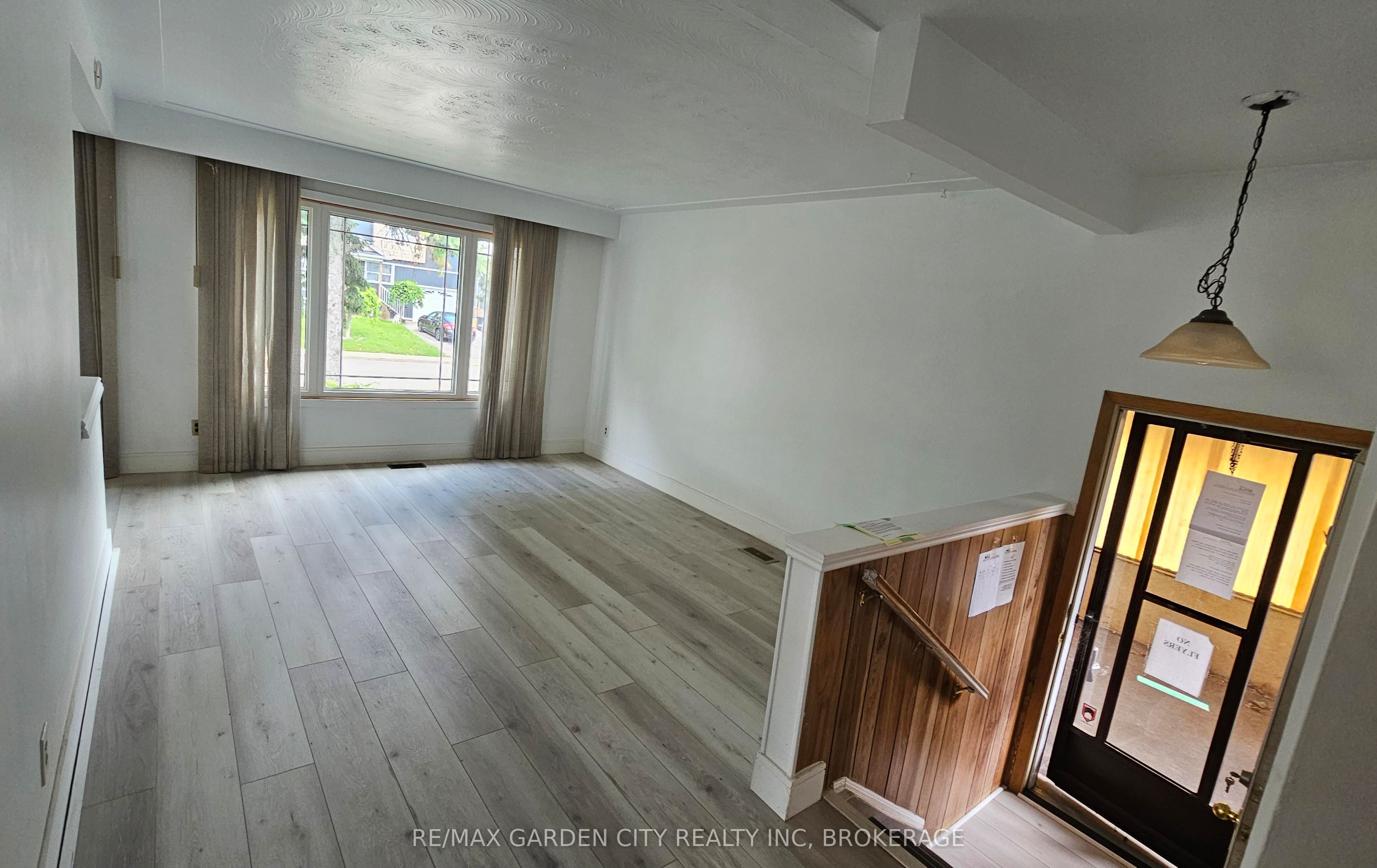 48 Manning Avenue Property Photo 7