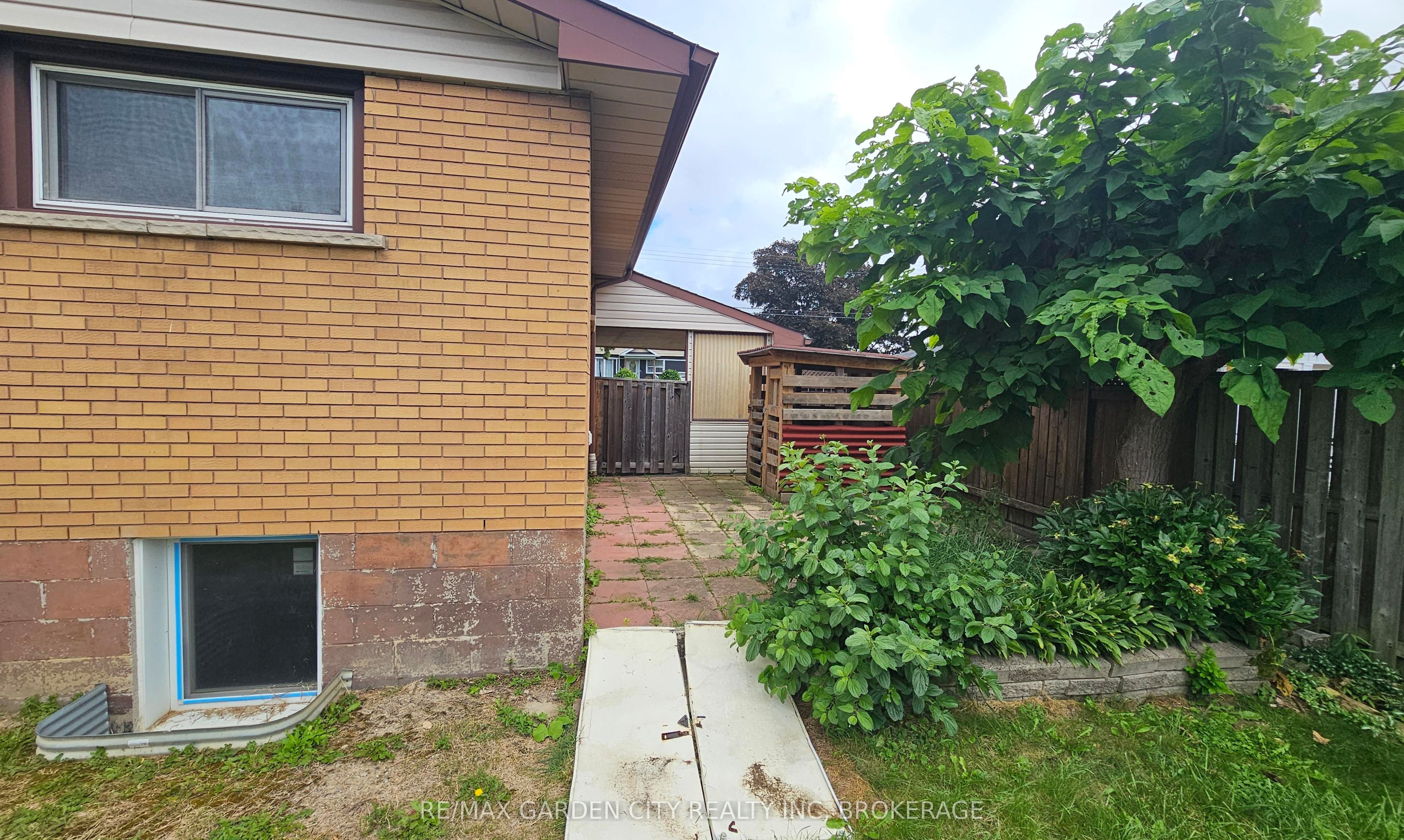 48 Manning Avenue Property Photo 24