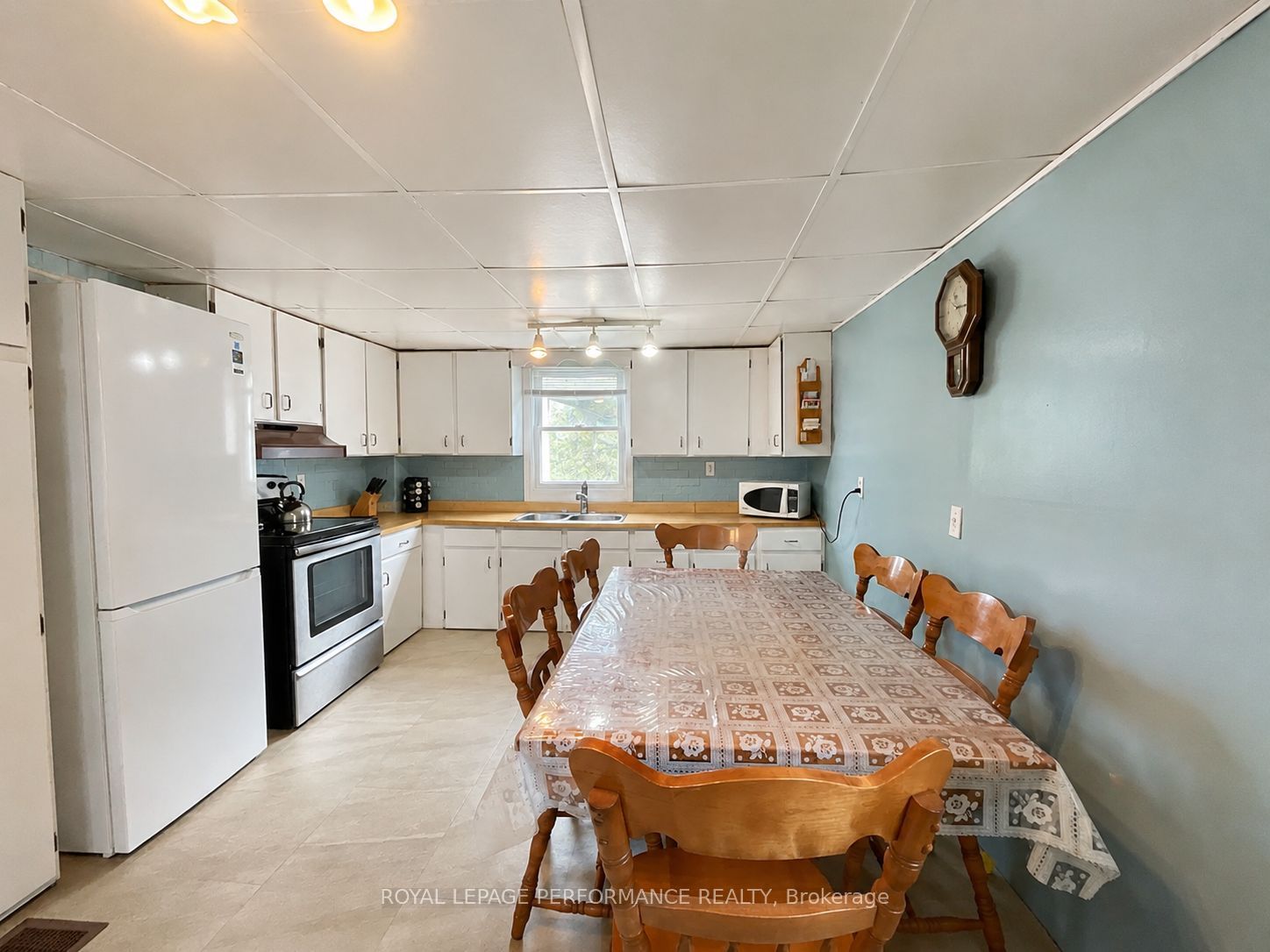 232 Regent Street Property Photo 6