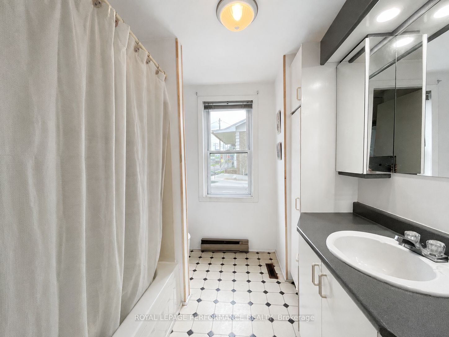 232 Regent Street Property Photo 9