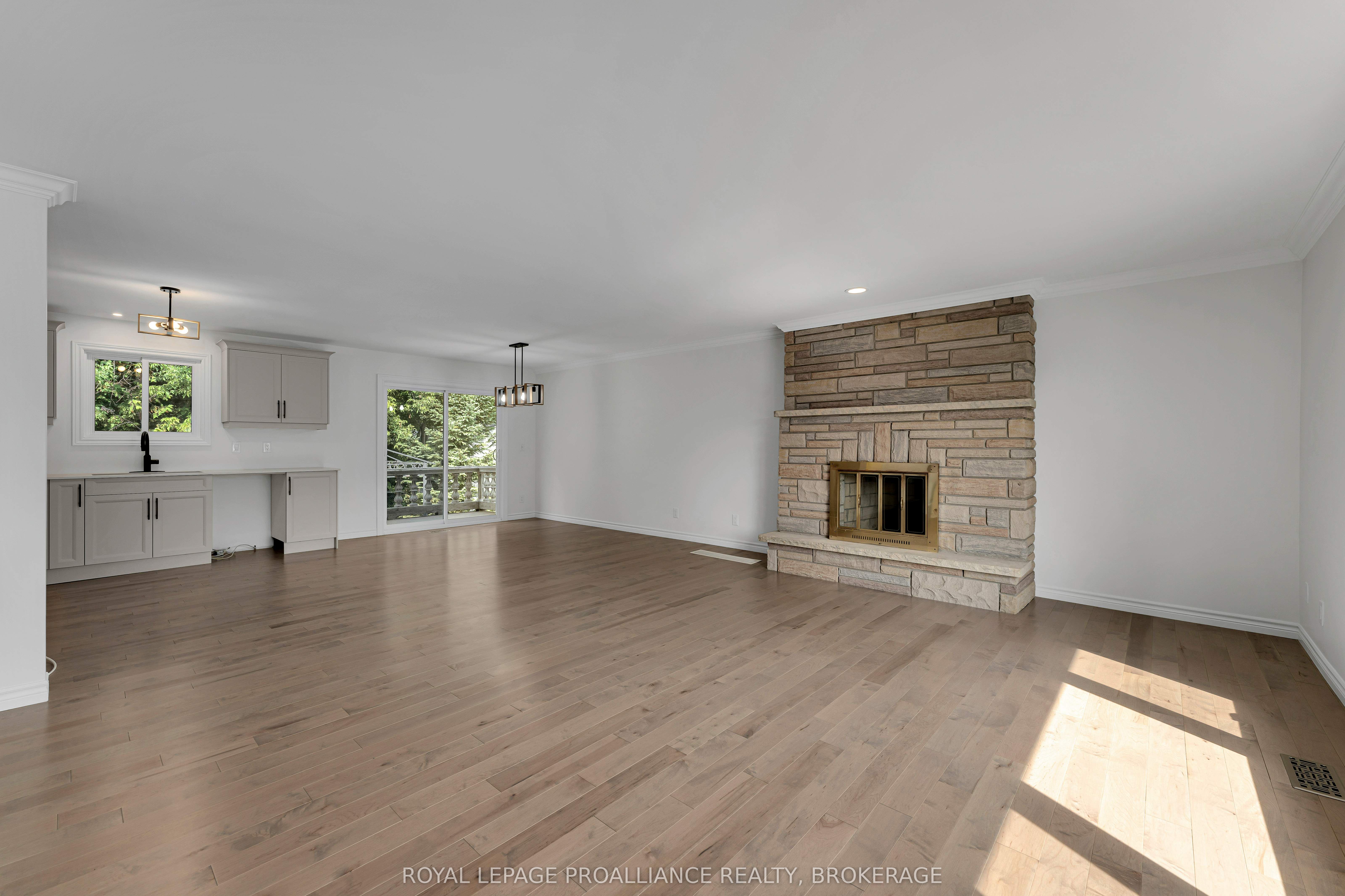 14 Baker Street Property Photo 8