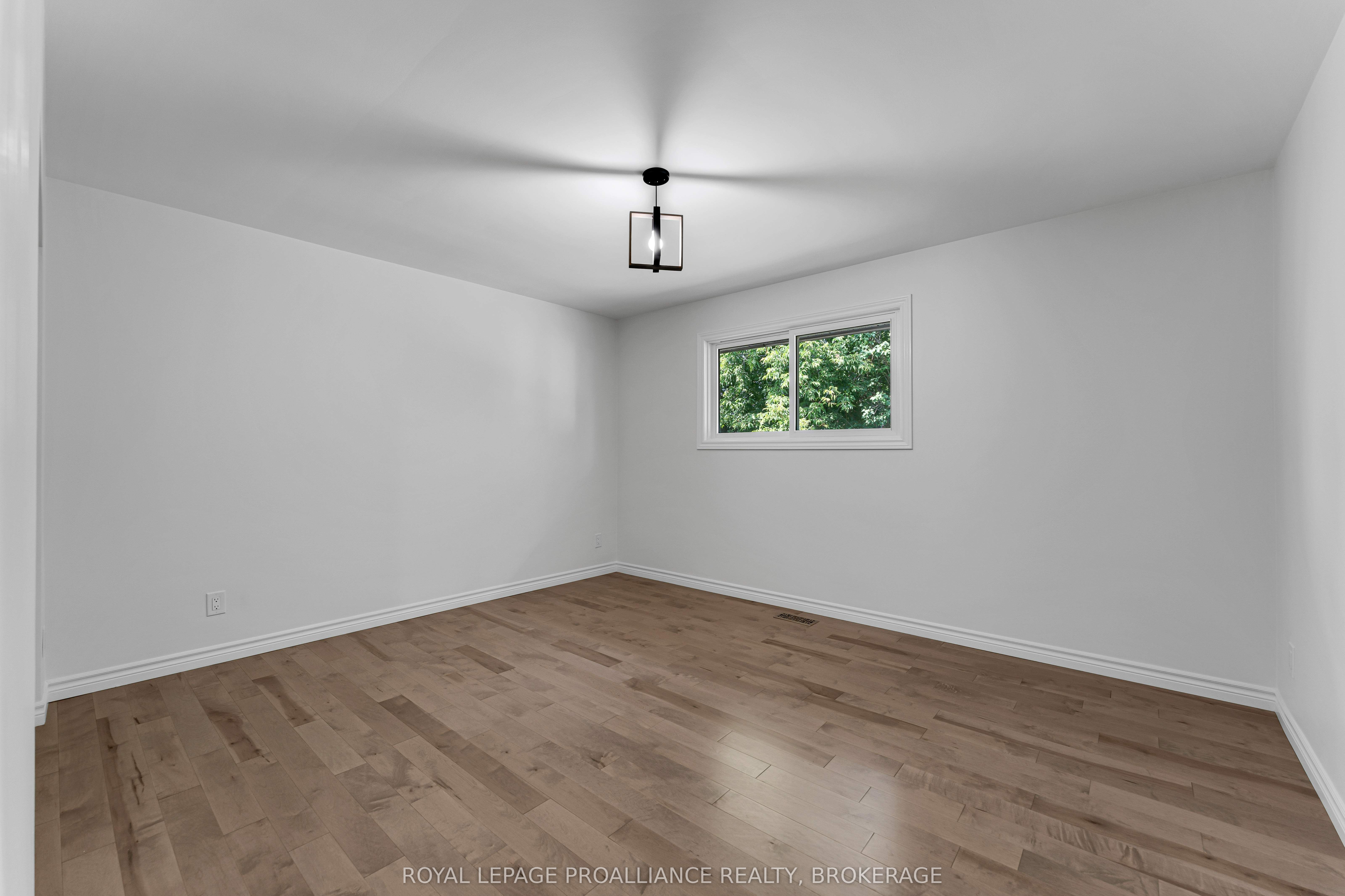 14 Baker Street Property Photo 15