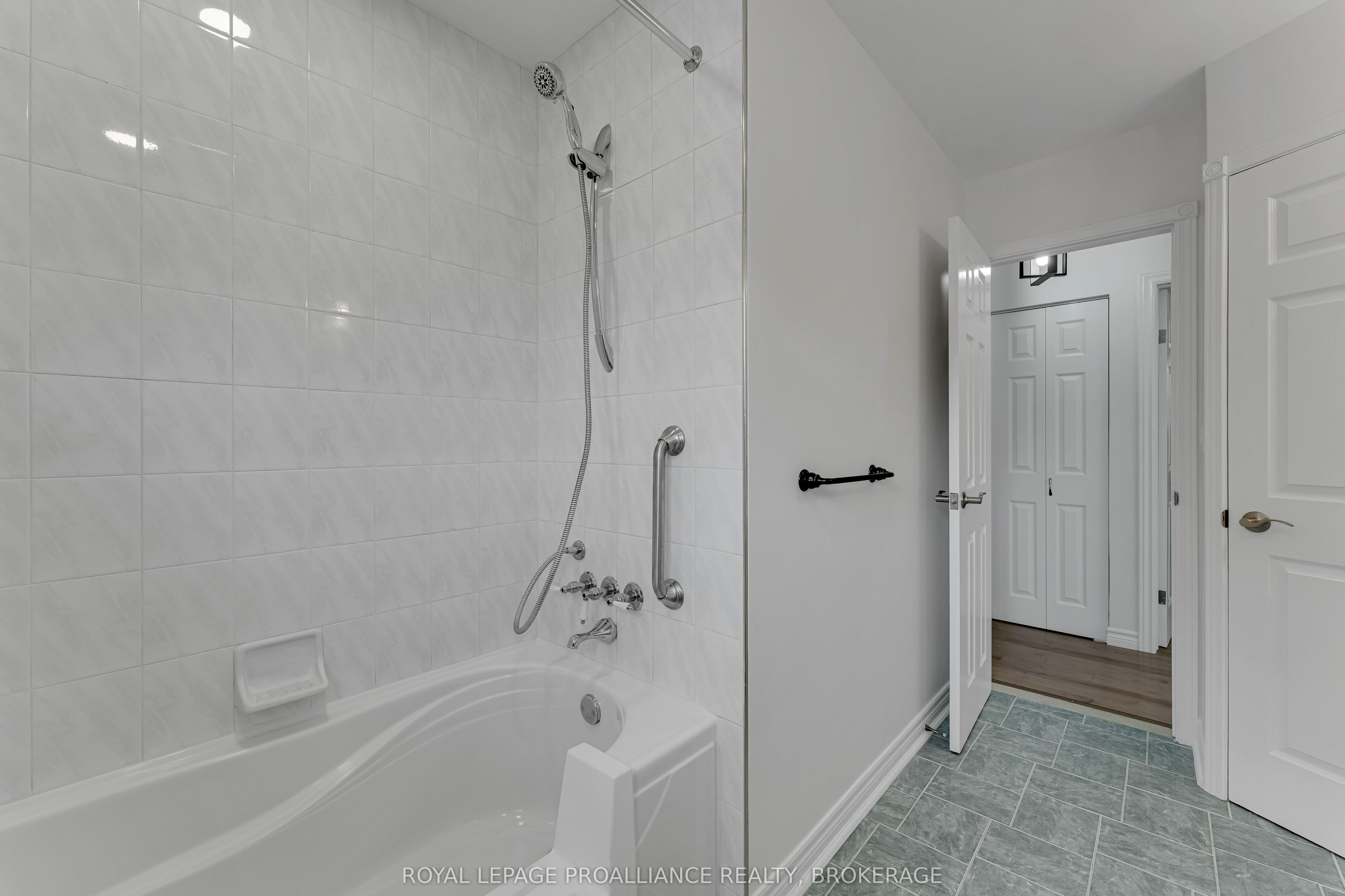 14 Baker Street Property Photo 21