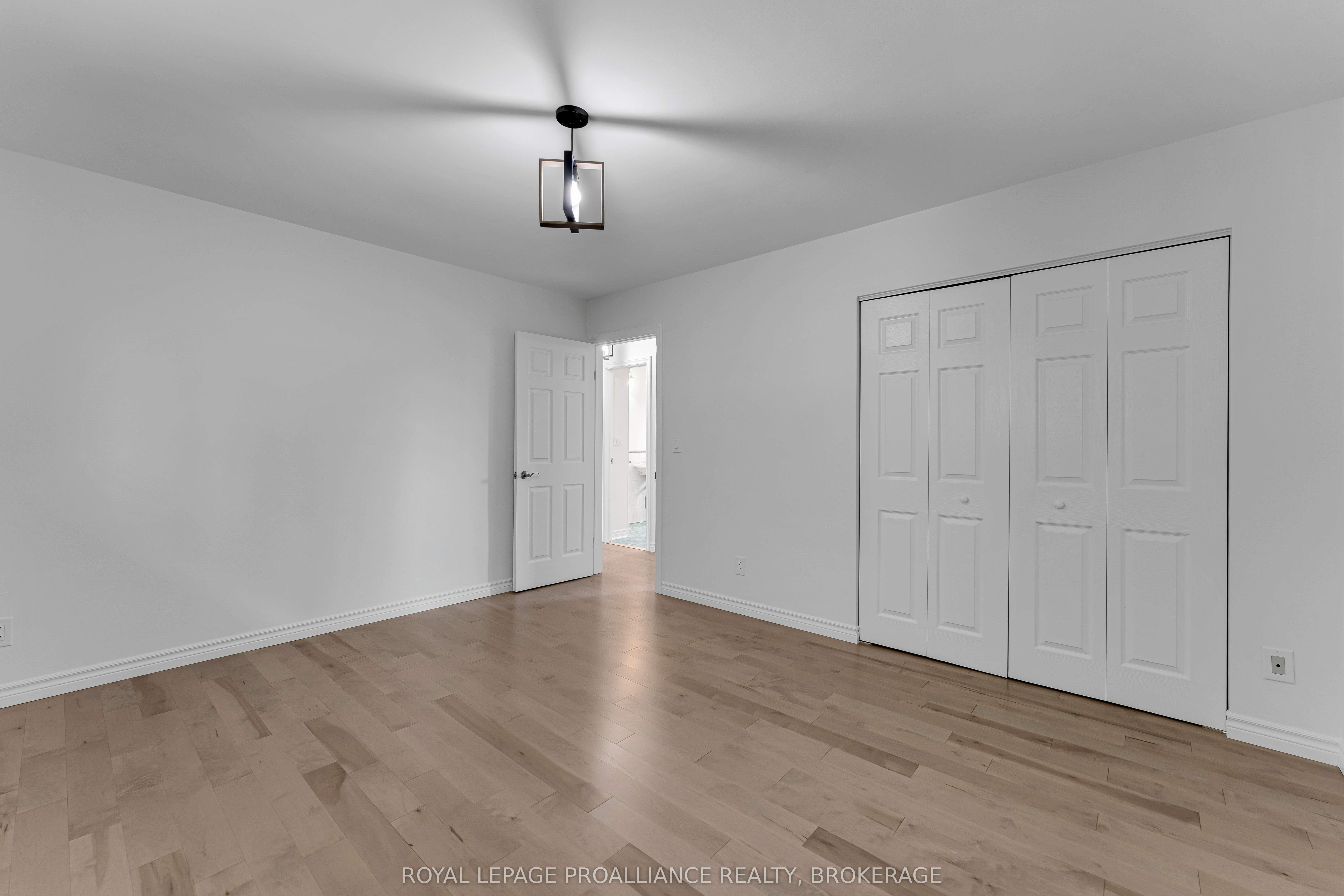 14 Baker Street Property Photo 22