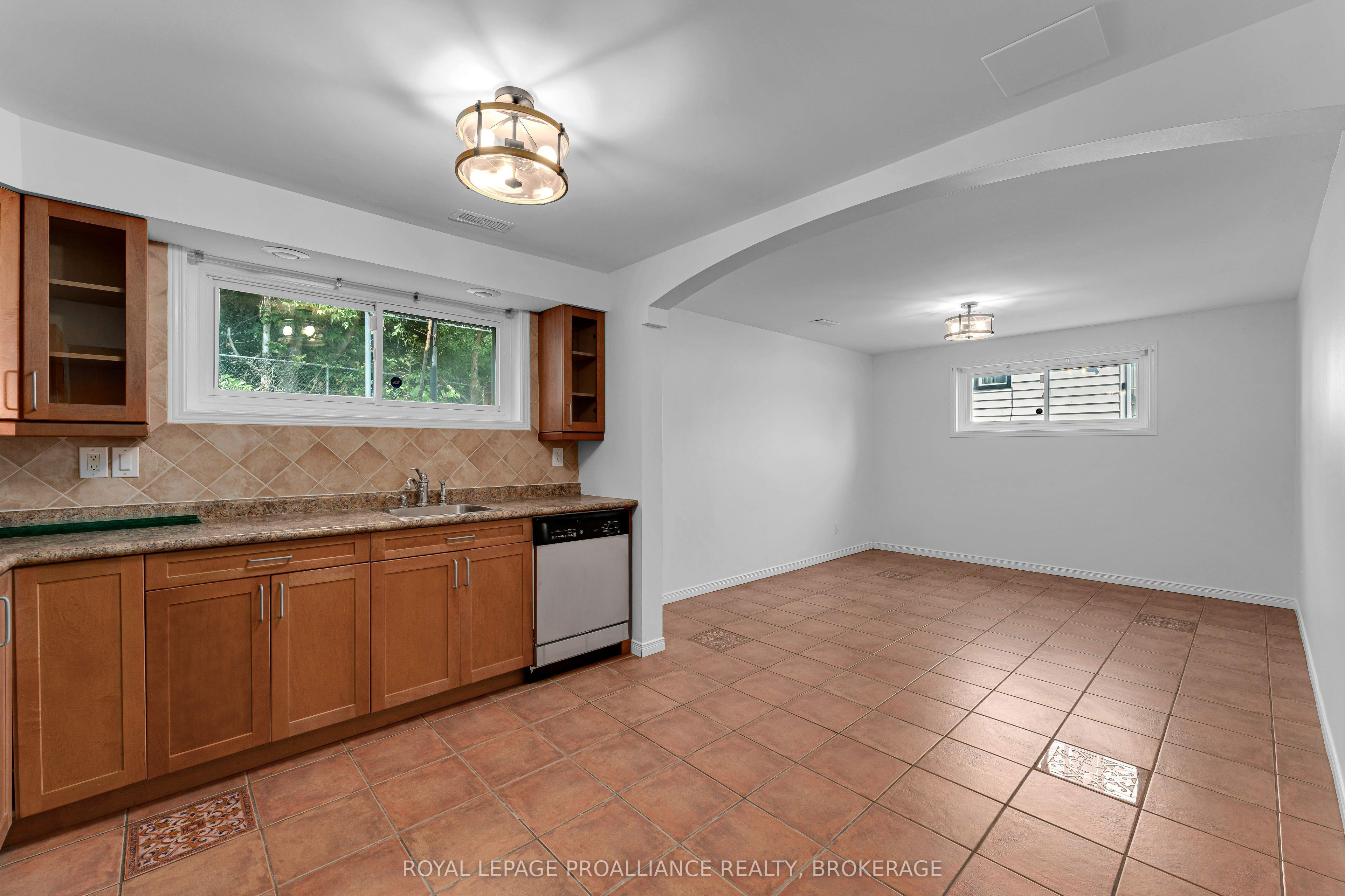 14 Baker Street Property Photo 29