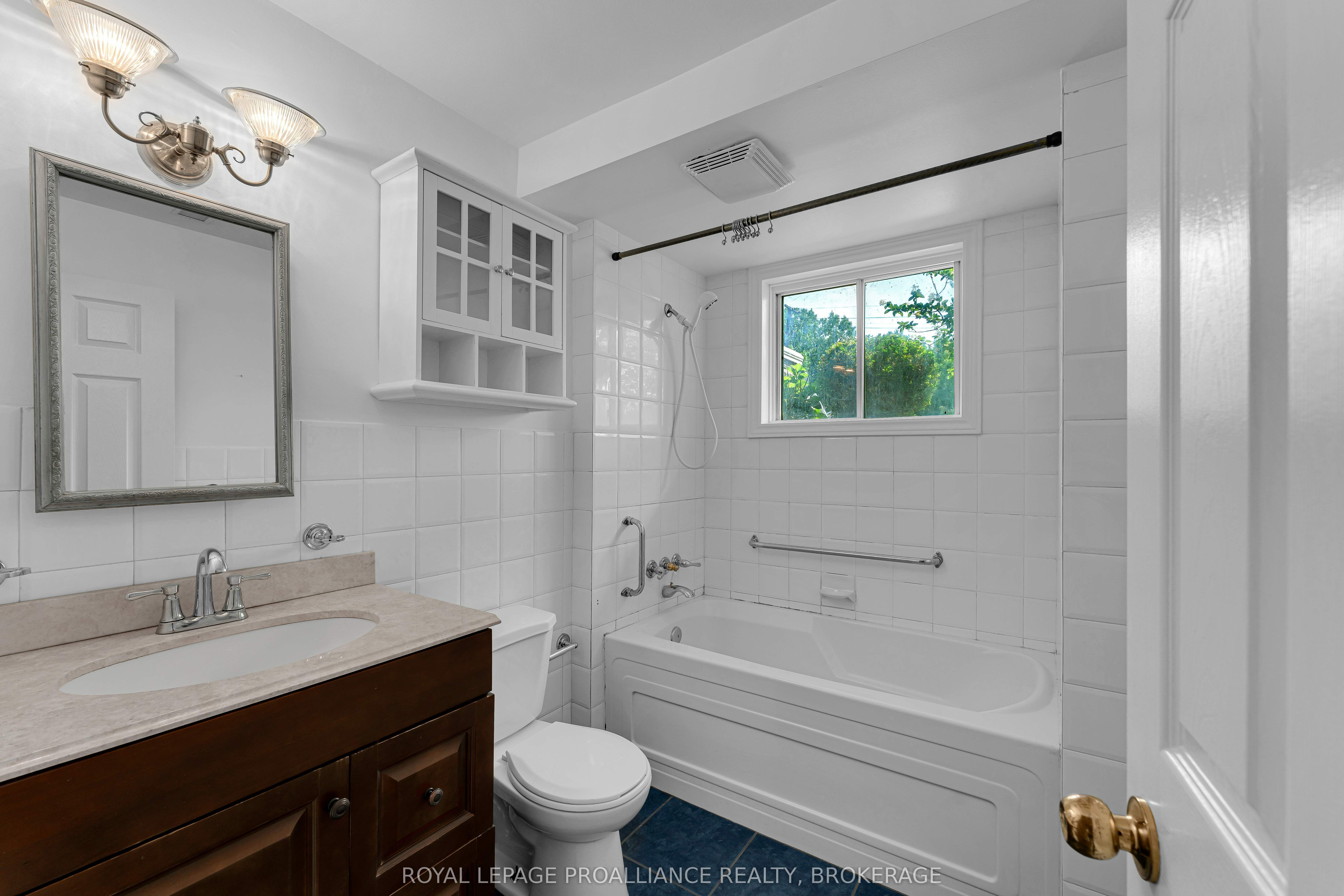 14 Baker Street Property Photo 35