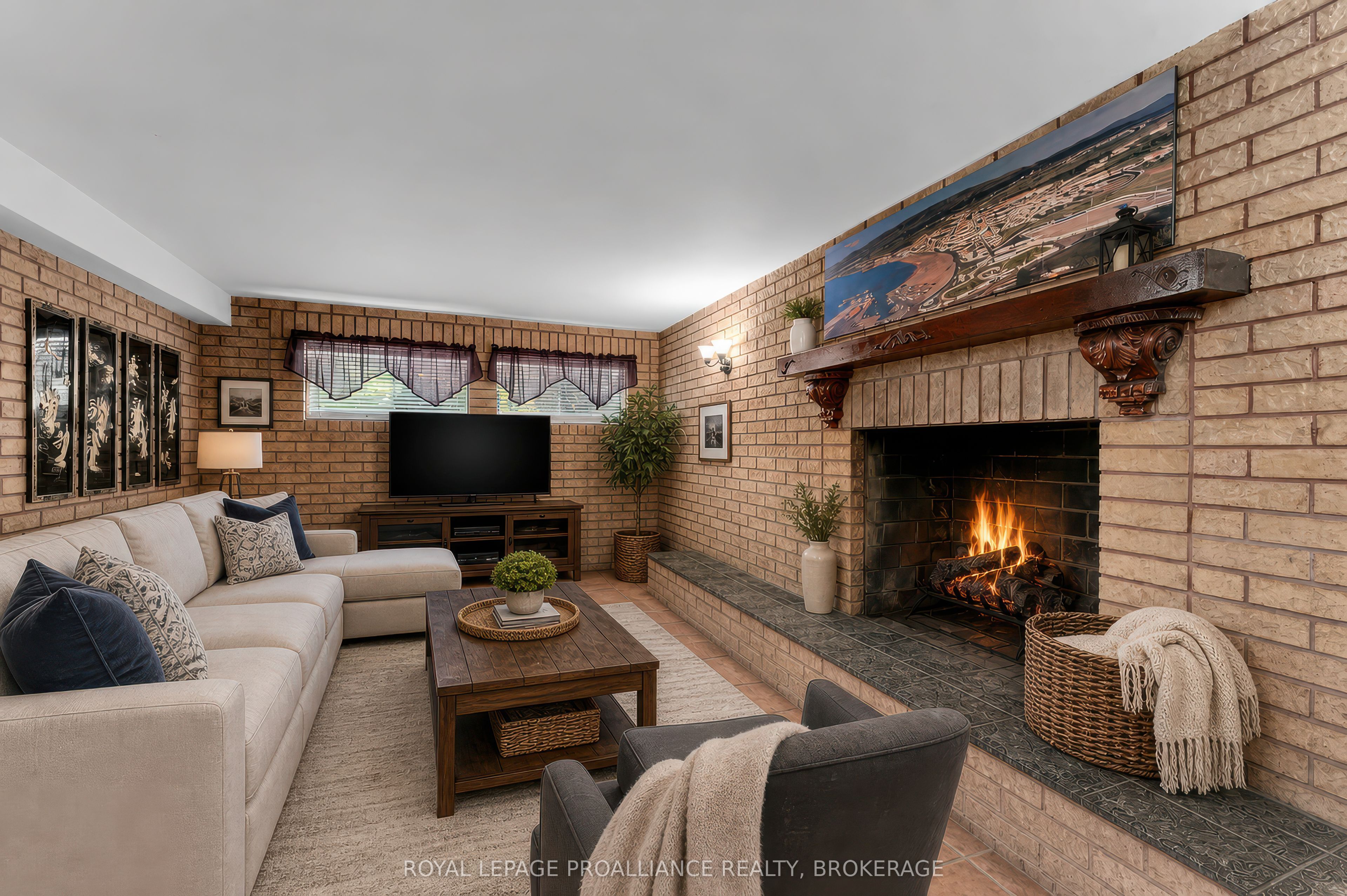14 Baker Street Property Photo 36
