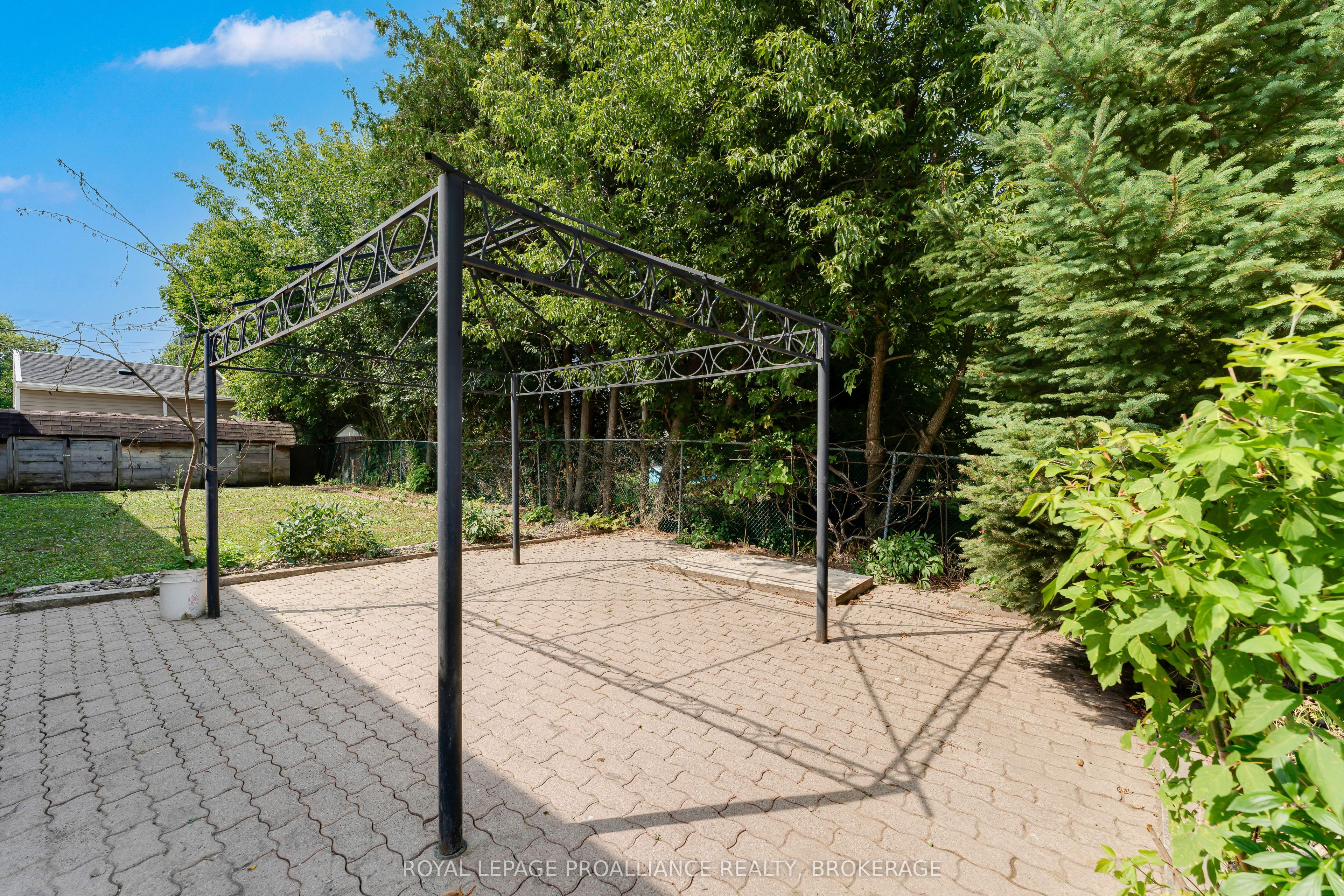 14 Baker Street Property Photo 42