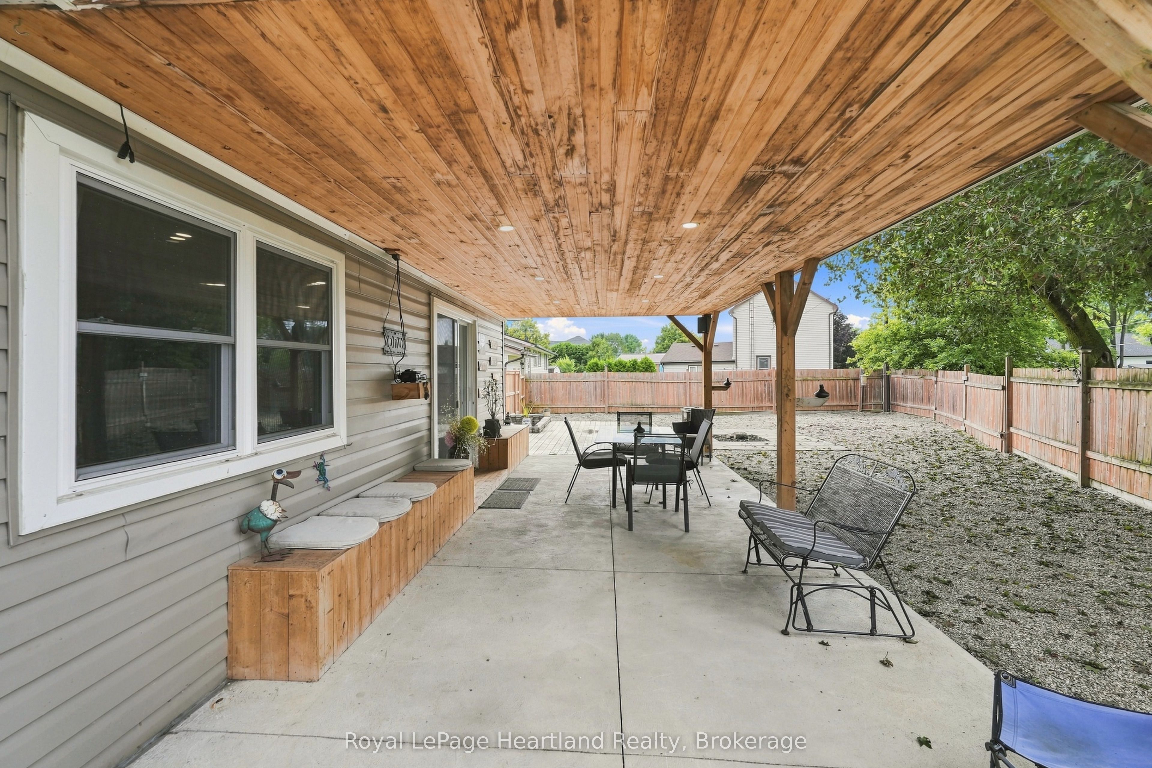 1041 Main Street Property Photo 35
