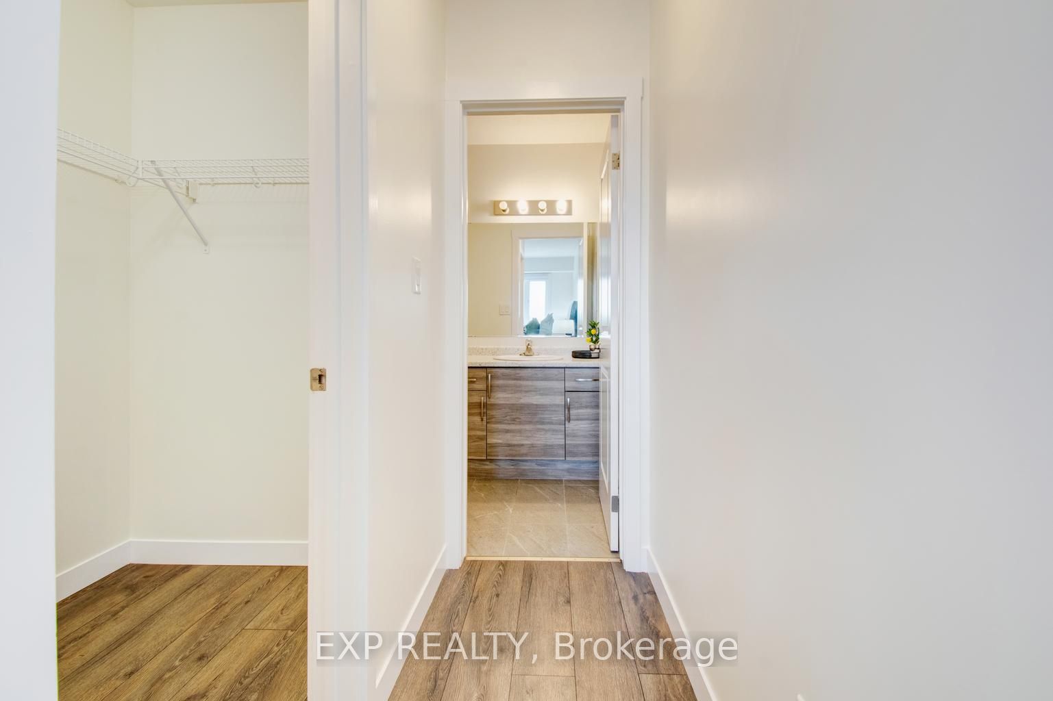 150 Rochefort Street E Property Photo 39