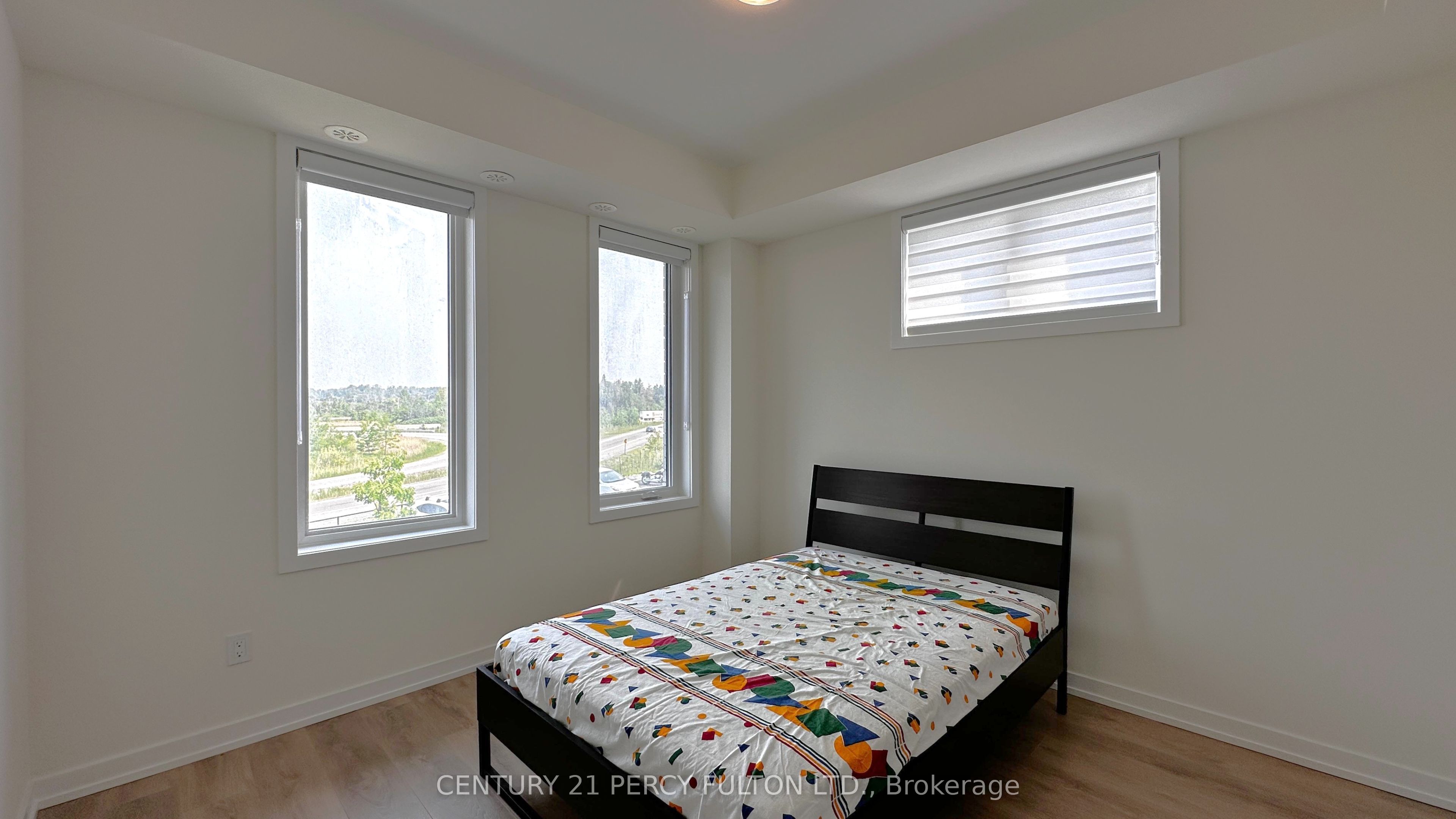 160 Densmore Road 1402 Property Photo 13