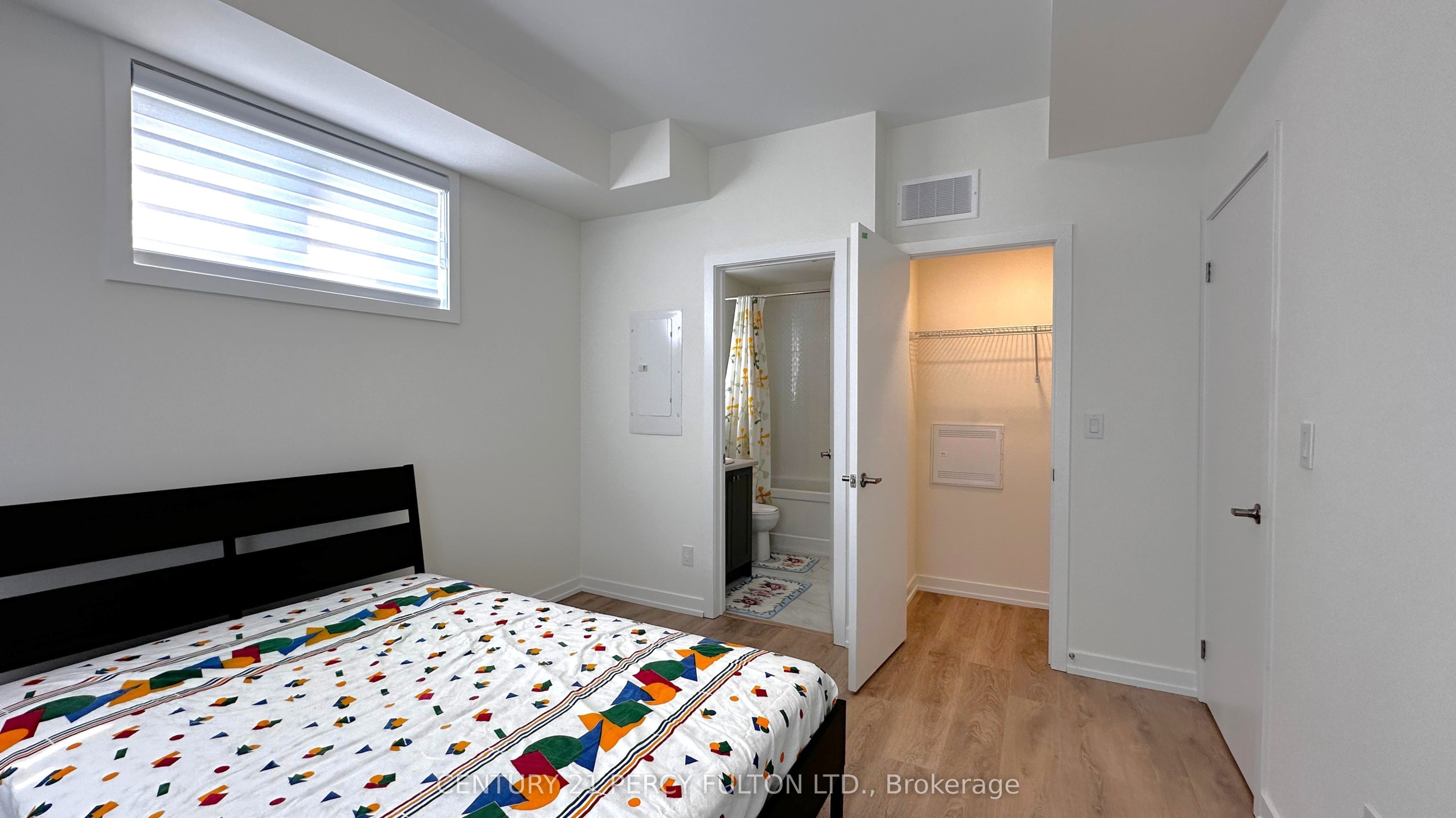 160 Densmore Road 1402 Property Photo 14
