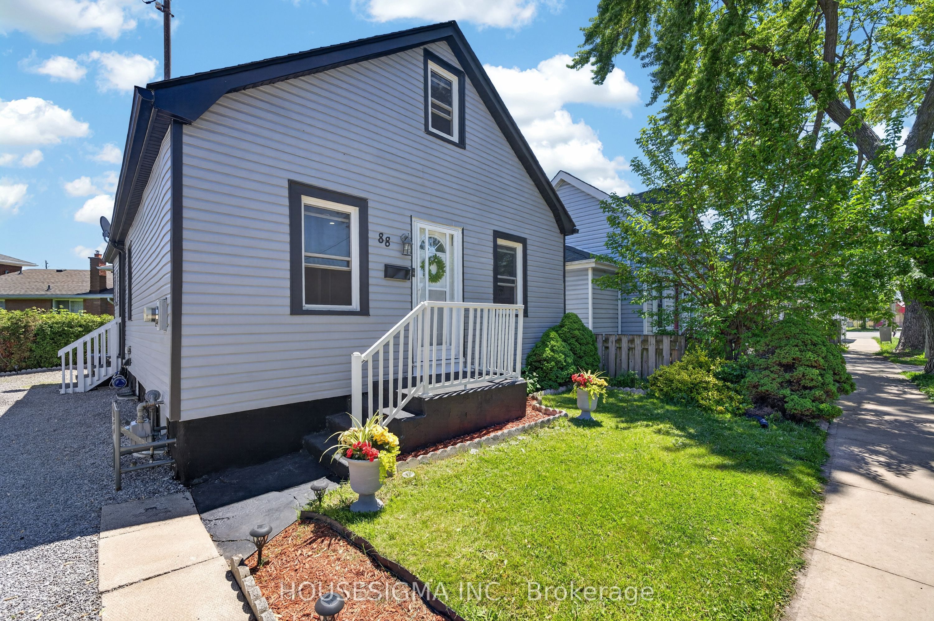 88 Page Street Property Photo 3