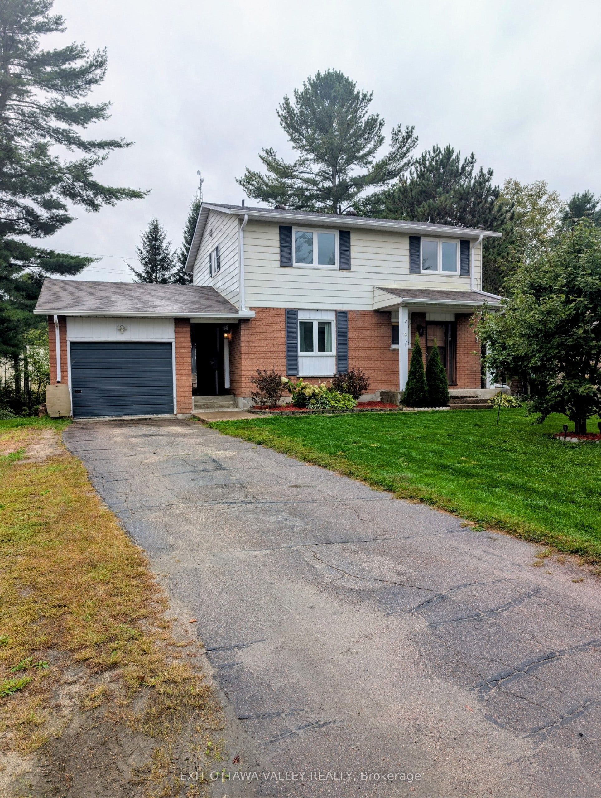 13 Tamarack Street Property Photo 1