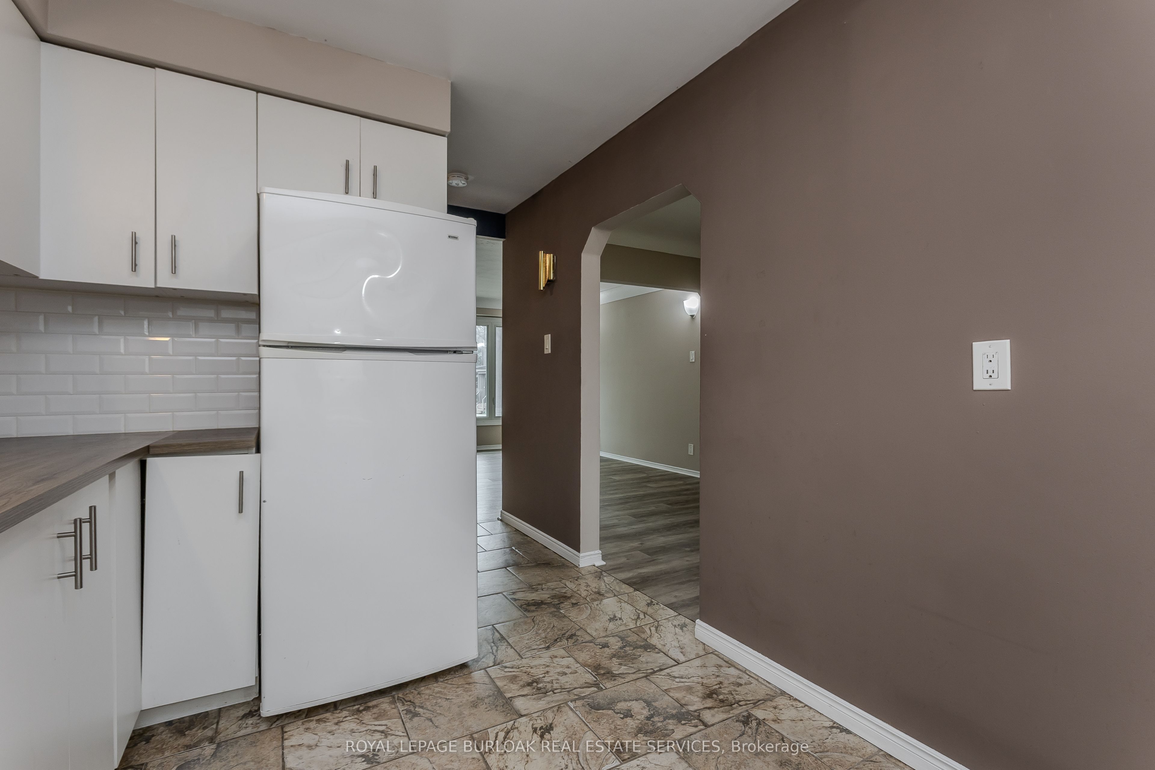 307 Dunsmure Road Property Photo 16