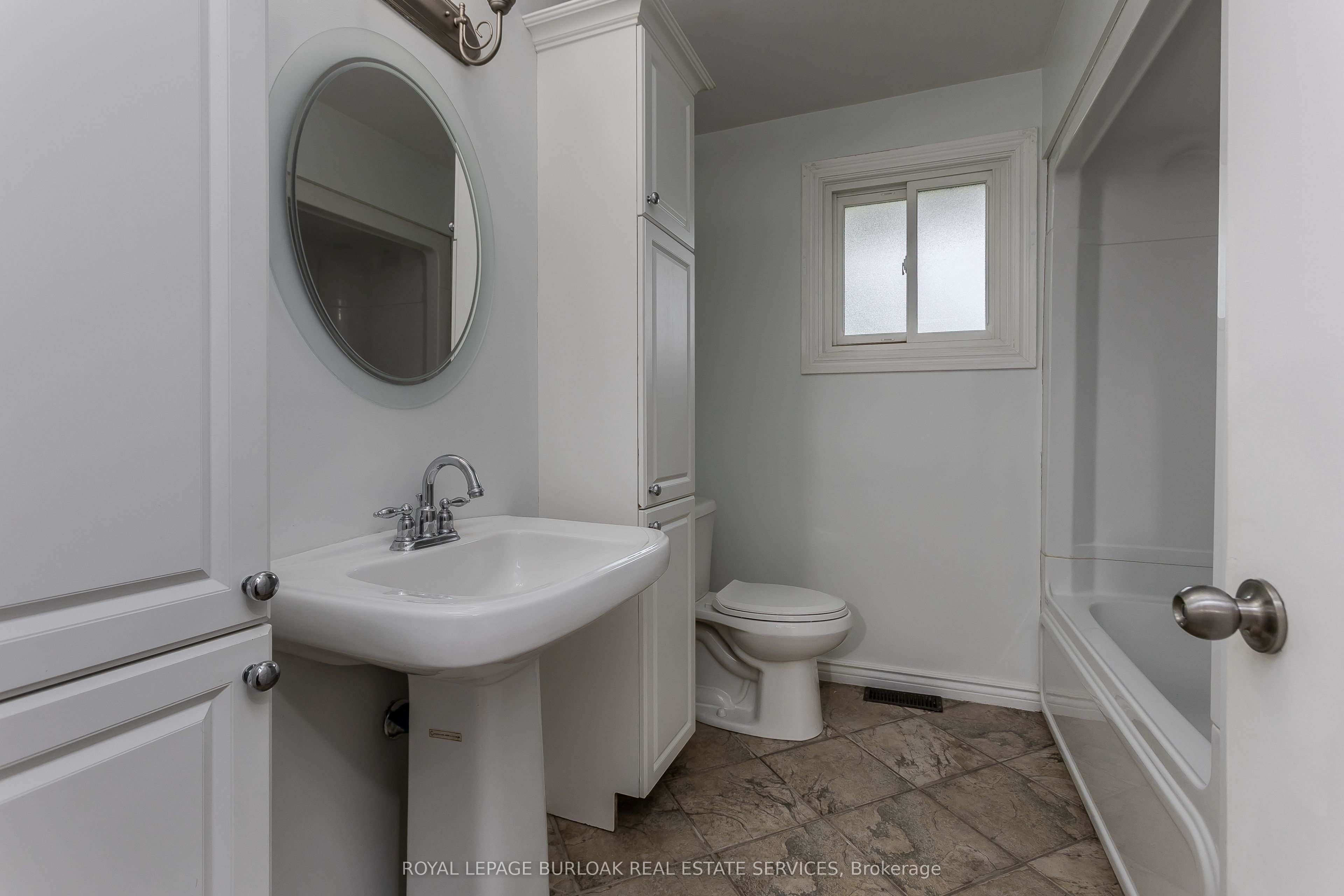 307 Dunsmure Road Property Photo 17