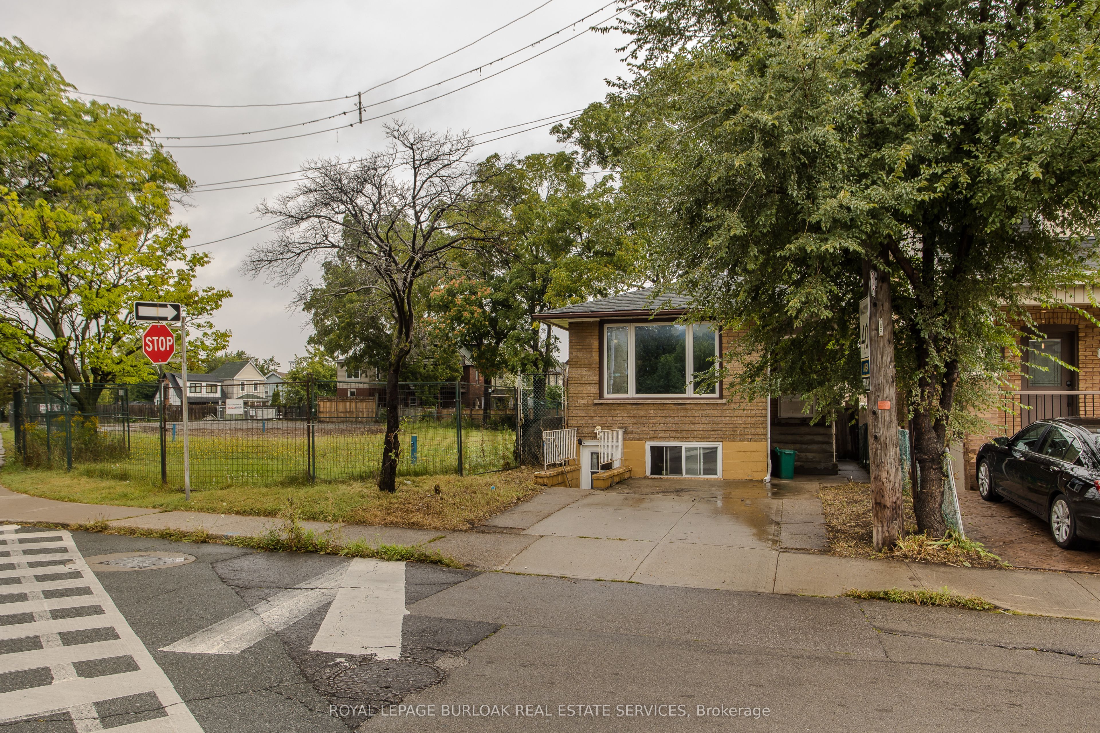 307 Dunsmure Road Property Photo 44