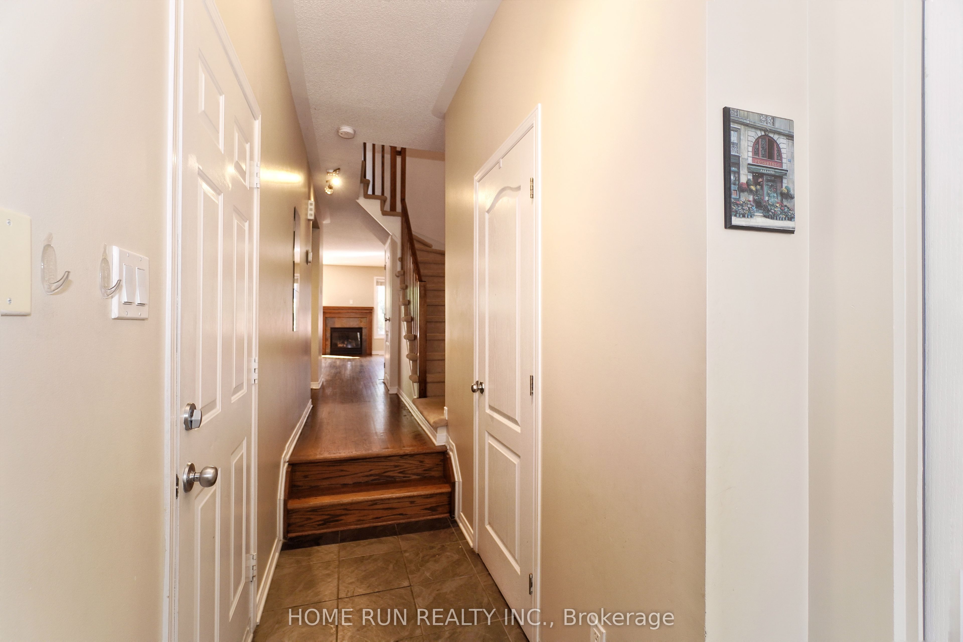 292 Freedom Private Property Photo 3