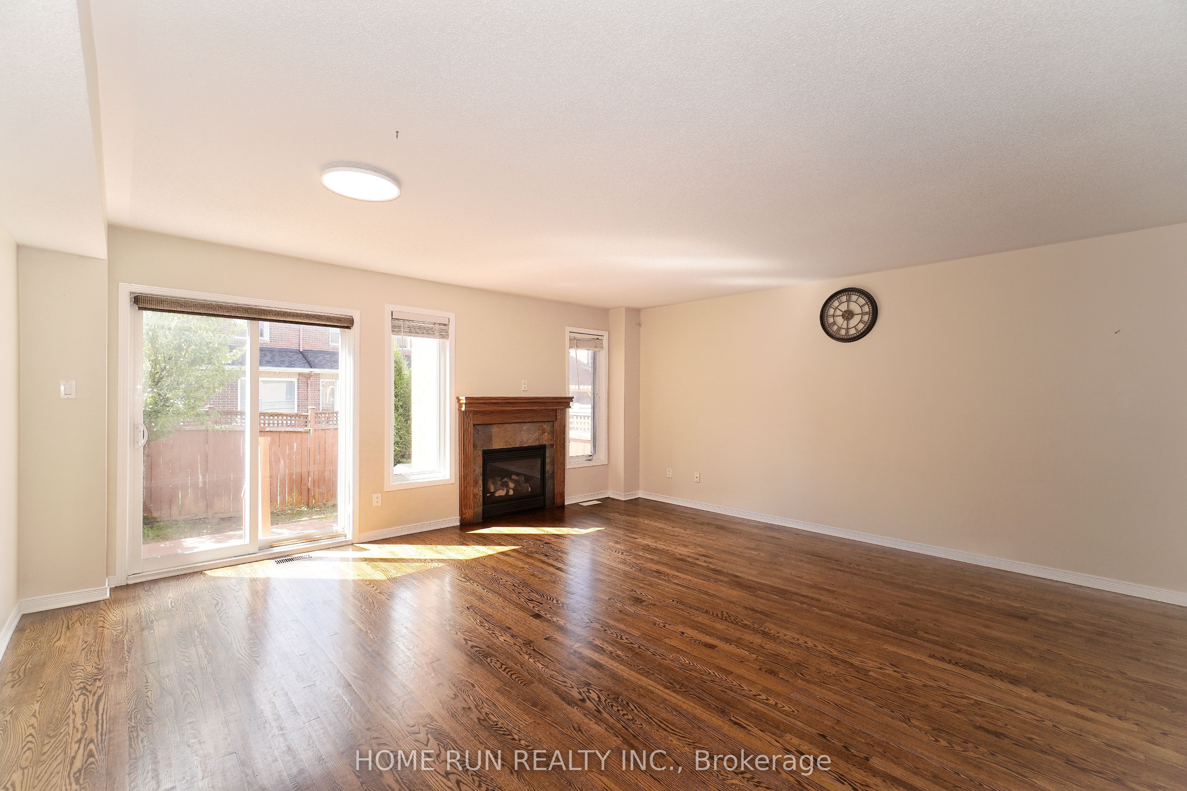 292 Freedom Private Property Photo 7