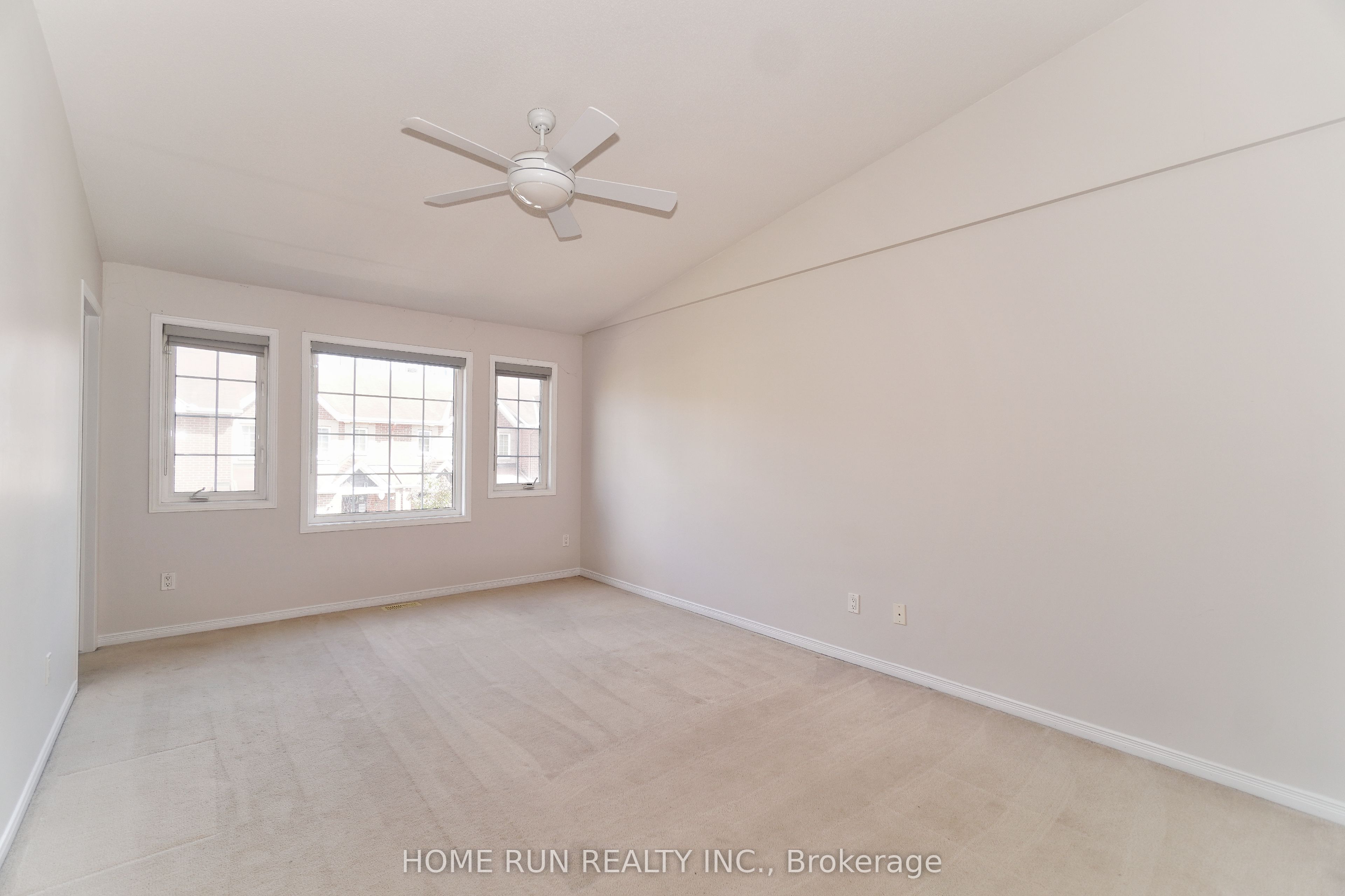 292 Freedom Private Property Photo 19