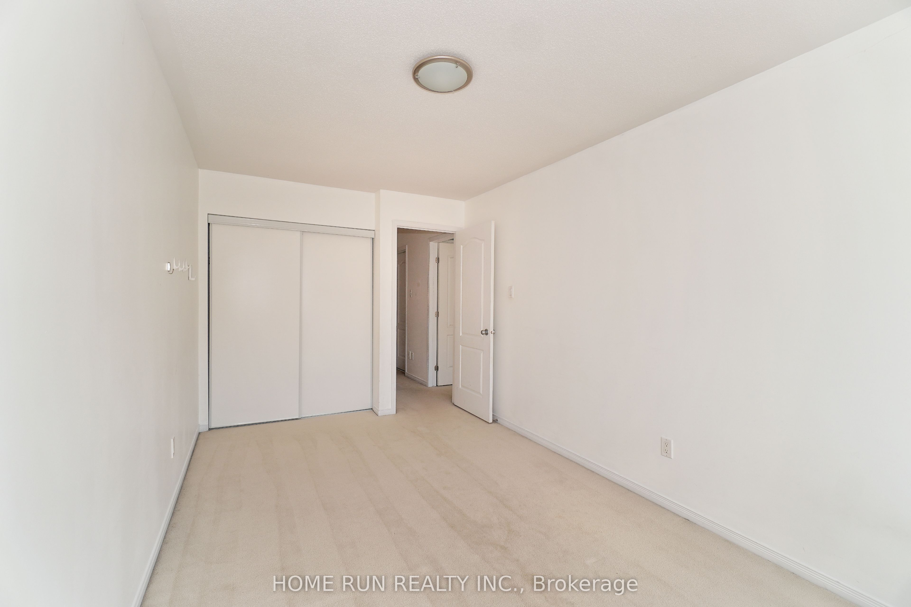 292 Freedom Private Property Photo 26