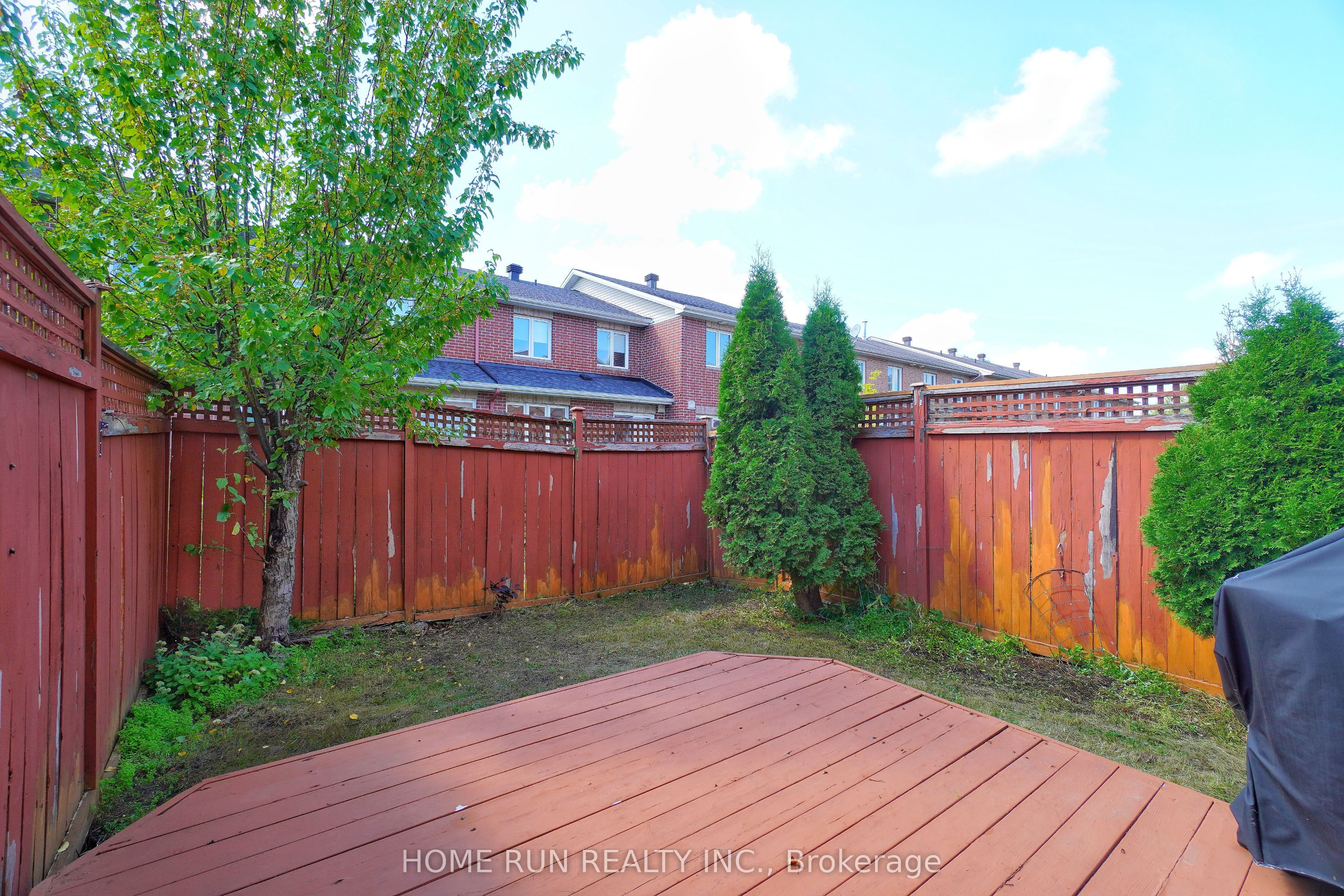 292 Freedom Private Property Photo 36
