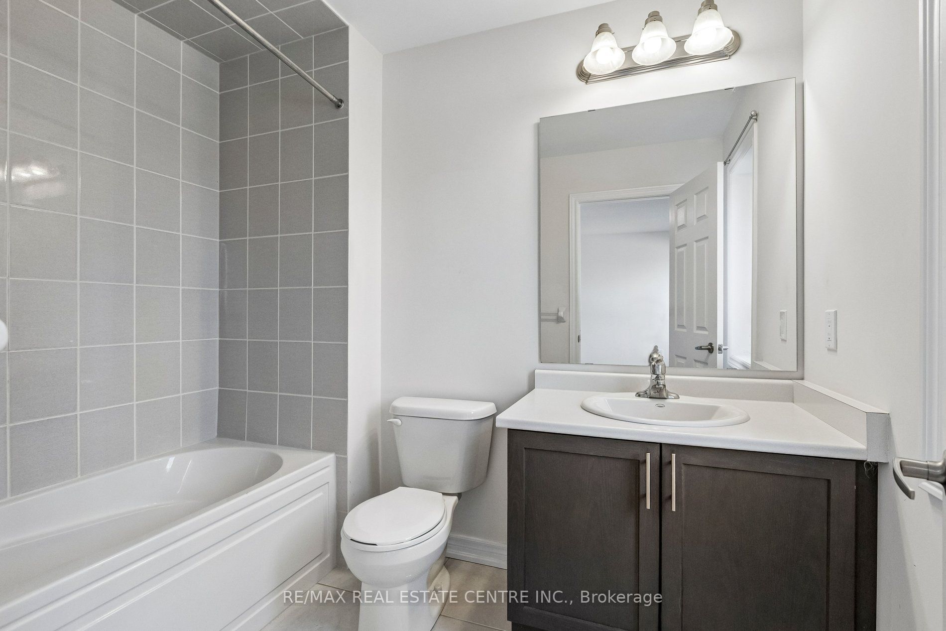 166 Deerpath Drive Property Photo 29