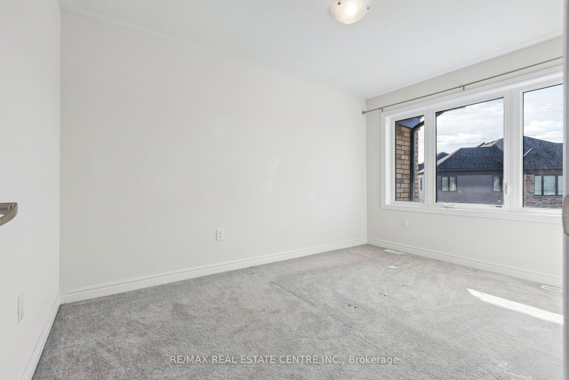 166 Deerpath Drive Property Photo 32