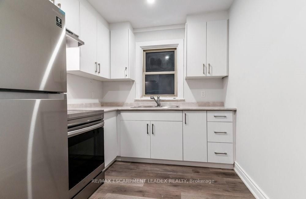 598 Upper James Street A Property Photo 1