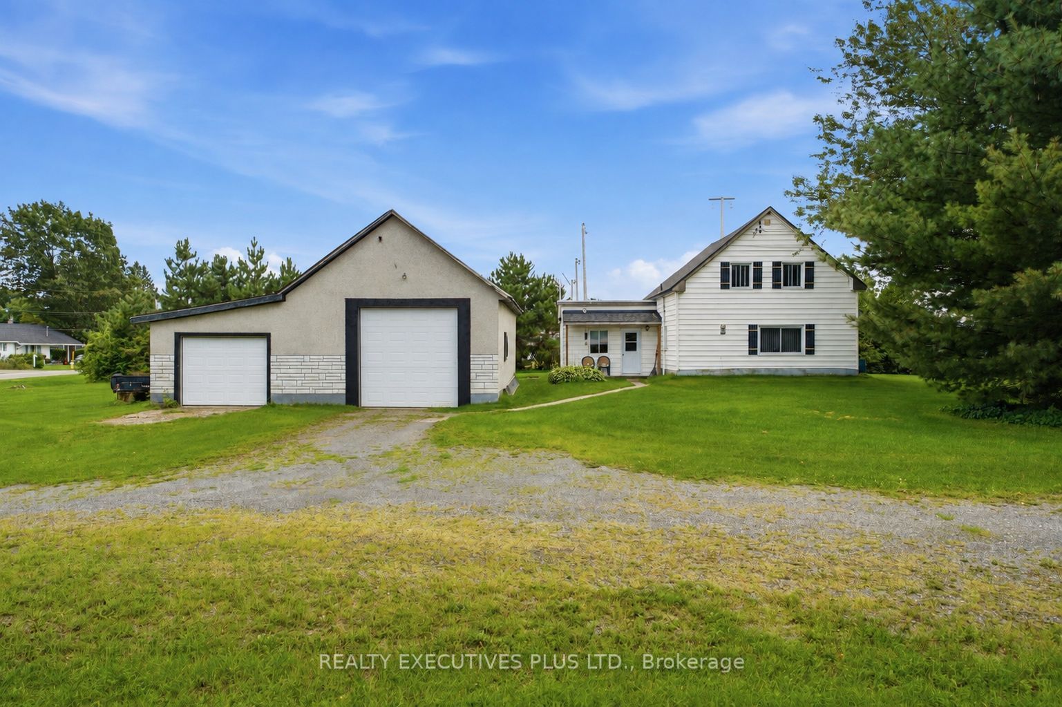3705 Champlain Street E Property Photo 1