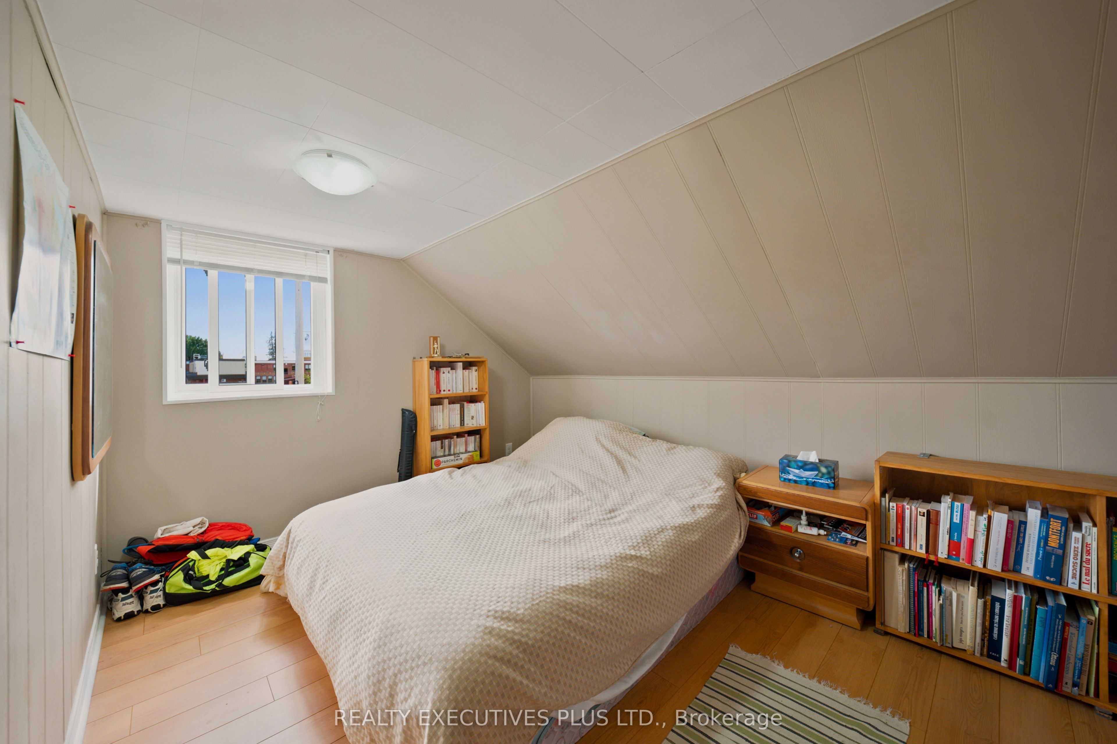 3705 Champlain Street E Property Photo 18