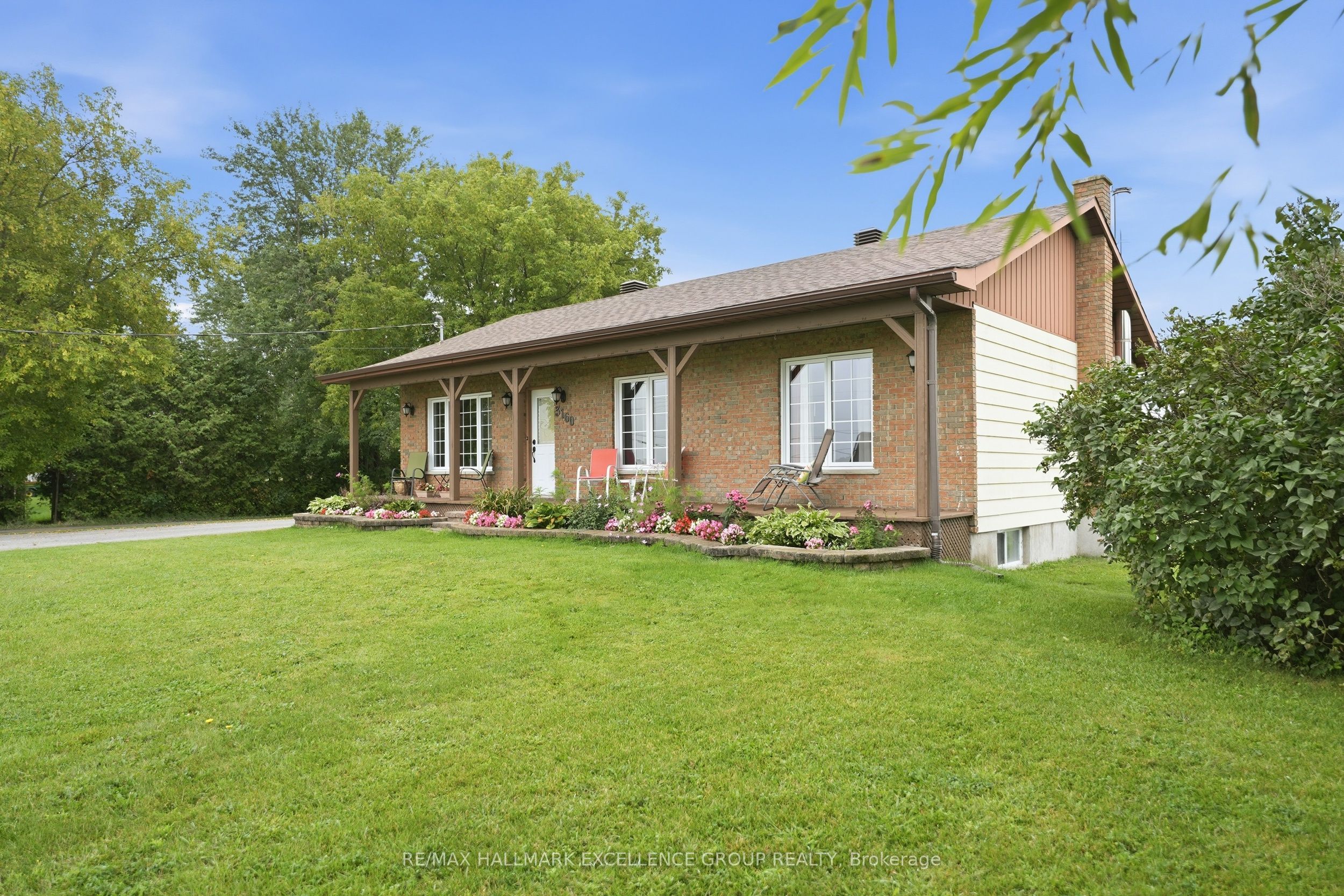 3160 Dunning Road Property Photo 2