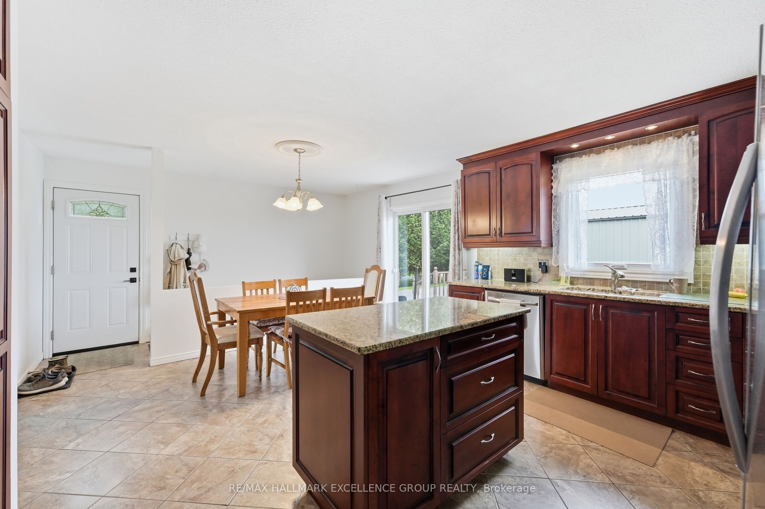 3160 Dunning Road Property Photo 12