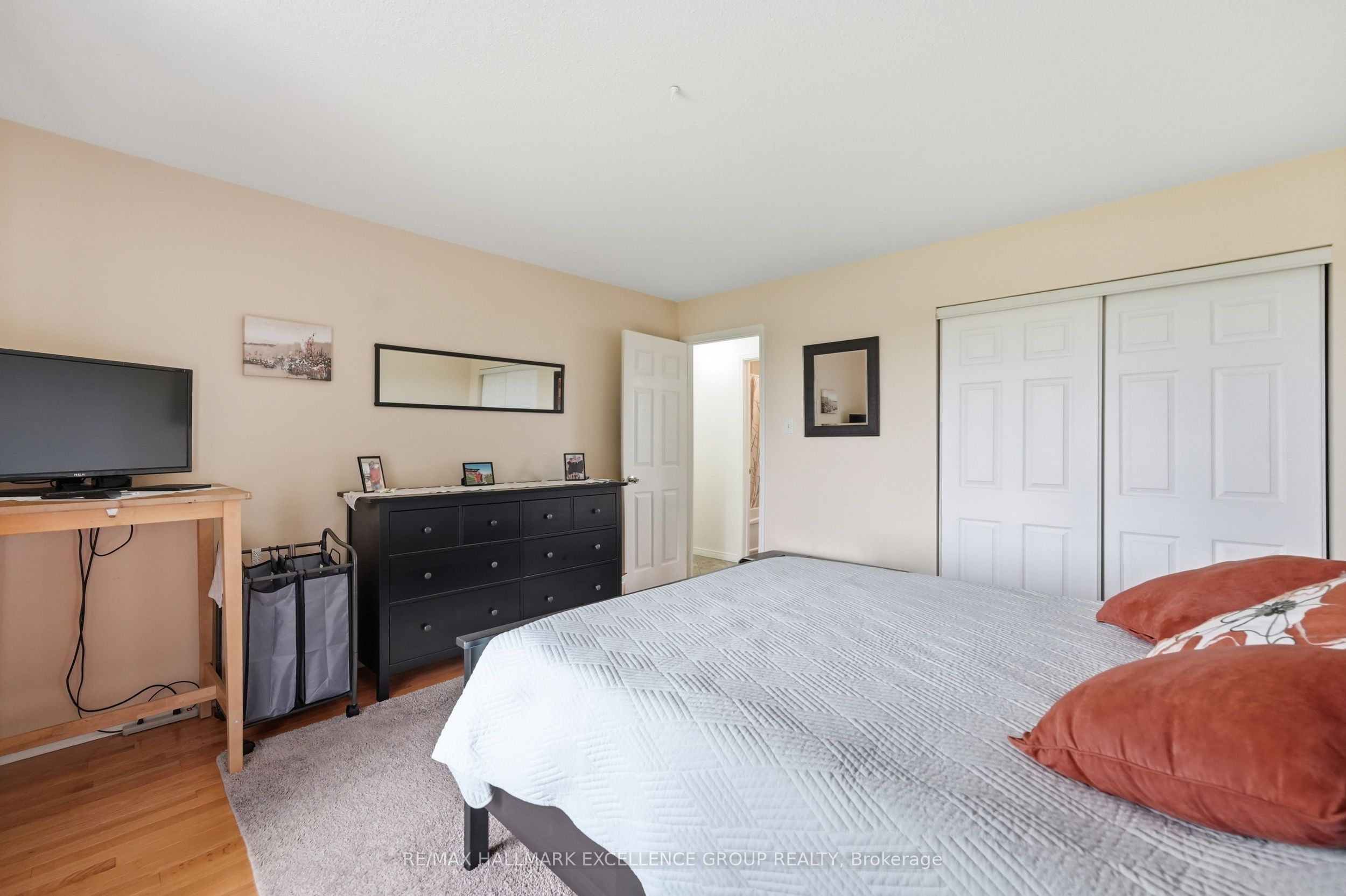 3160 Dunning Road Property Photo 15