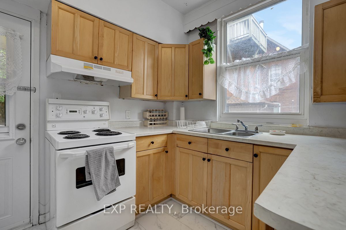 127 Osgoode Street Property Photo 13