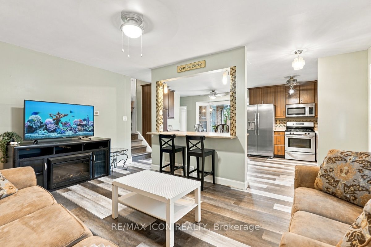25 Upcott Crescent Property Photo 8